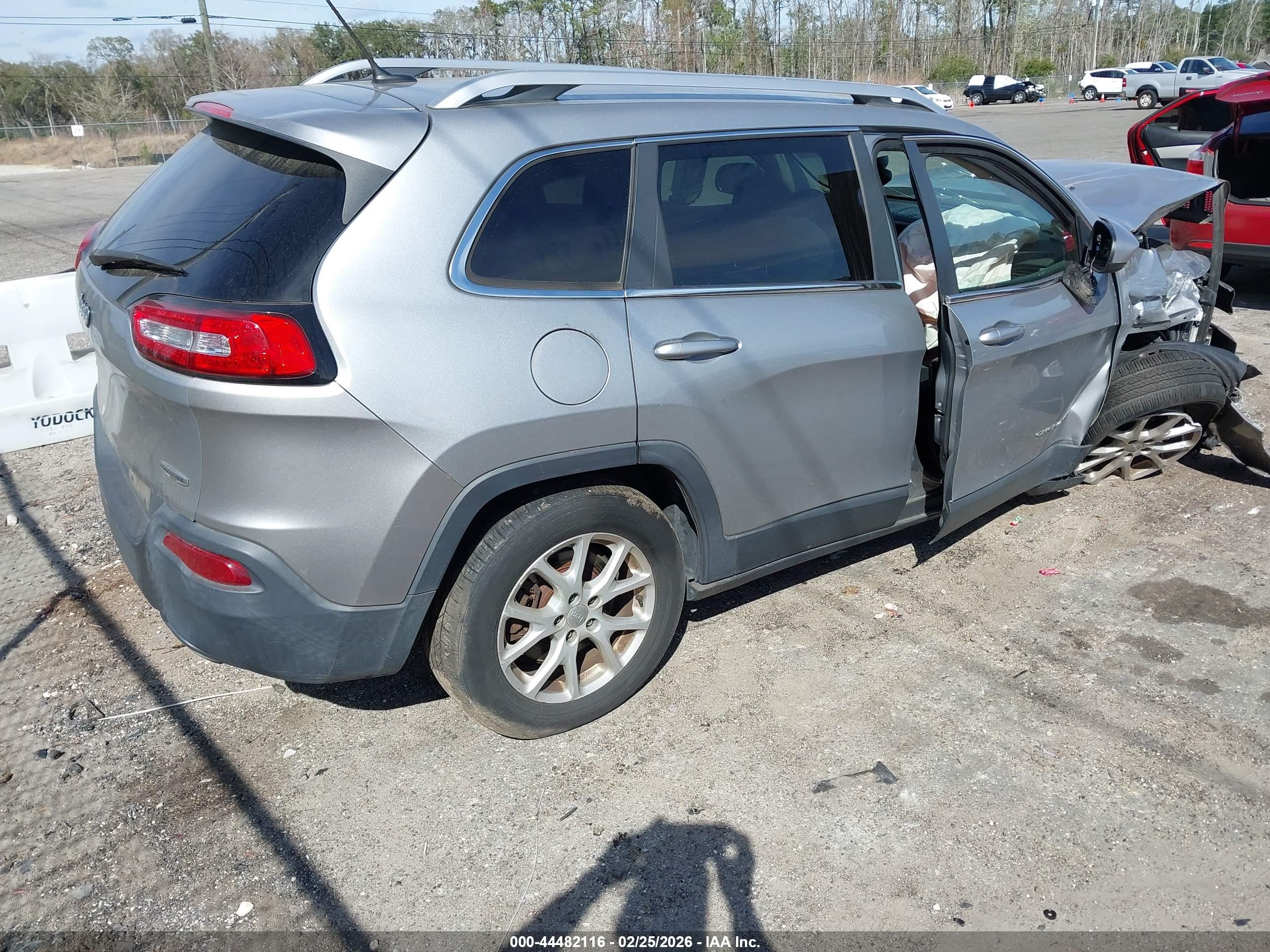 JEEP CHEROKEE image 4