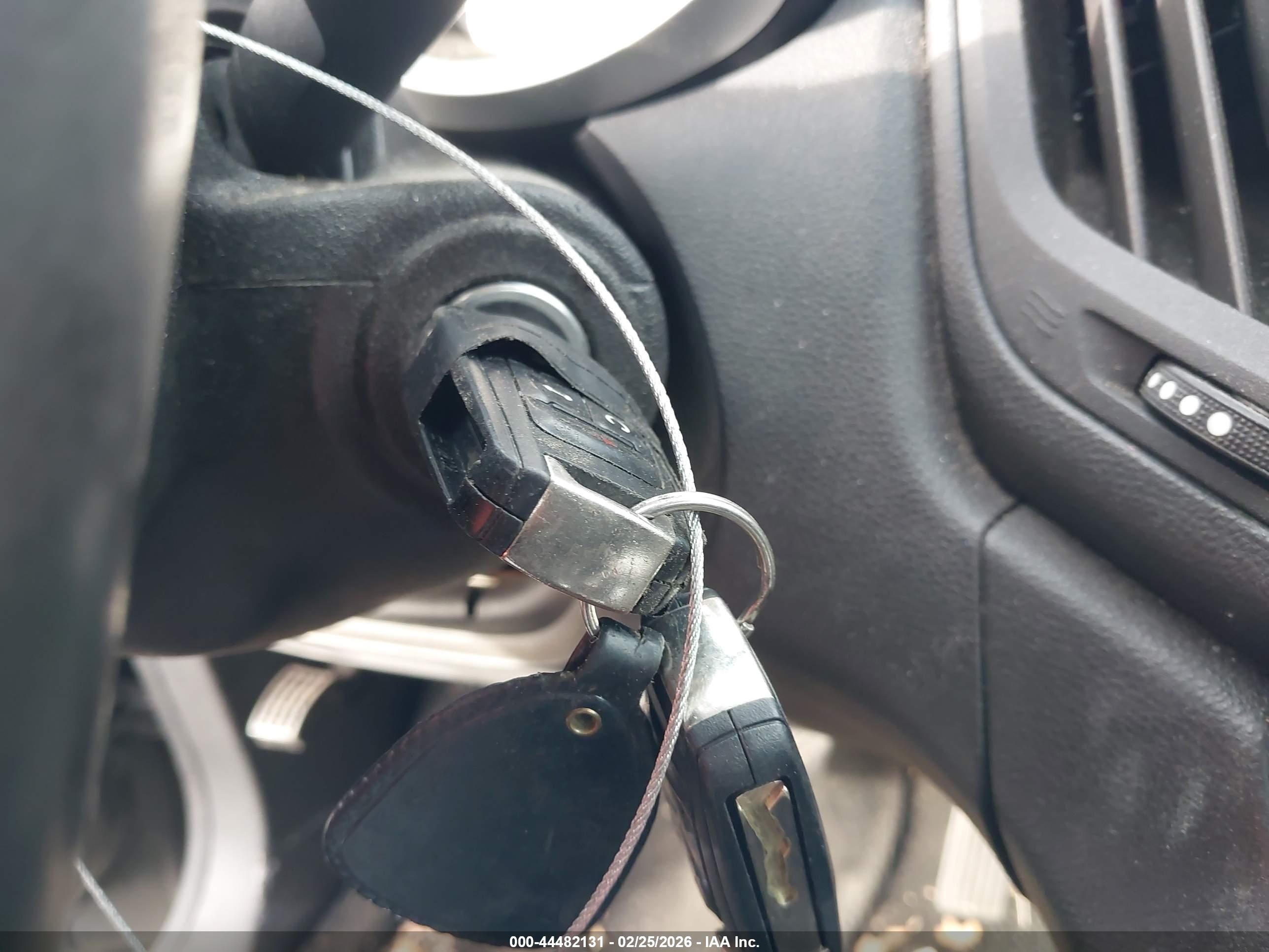 CHEVROLET EQUINOX image 11