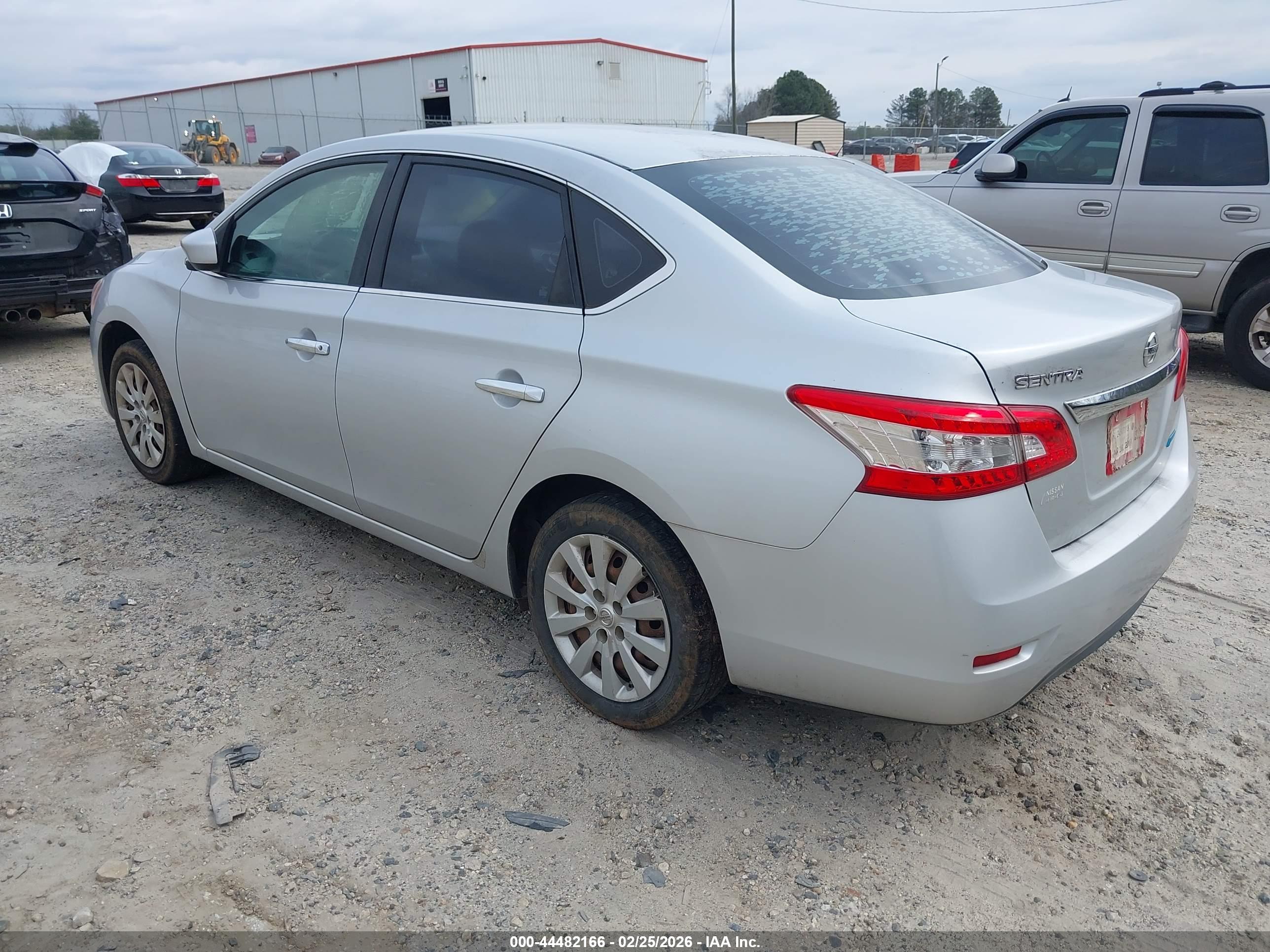 NISSAN SENTRA image 3