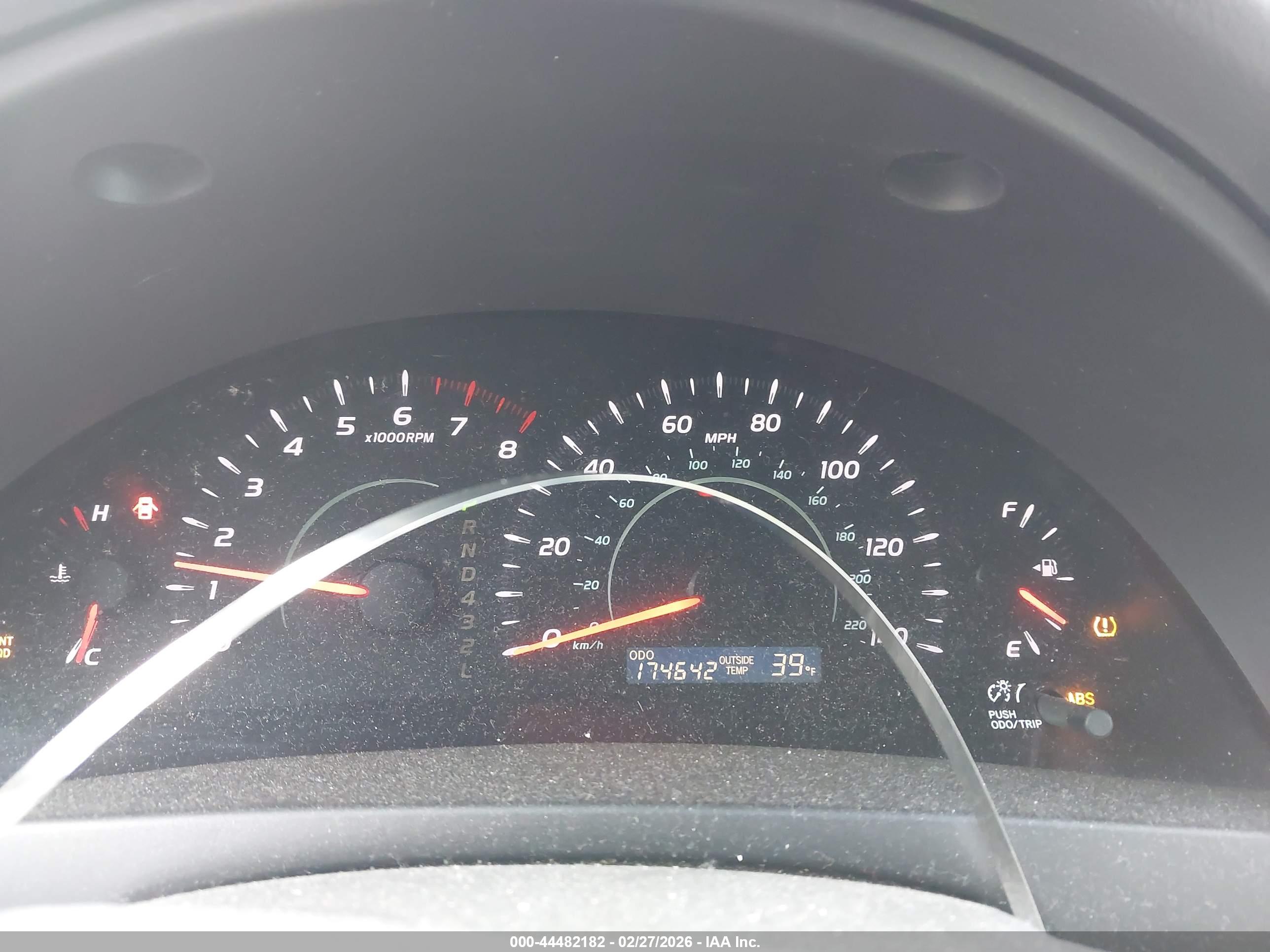 TOYOTA CAMRY image 7