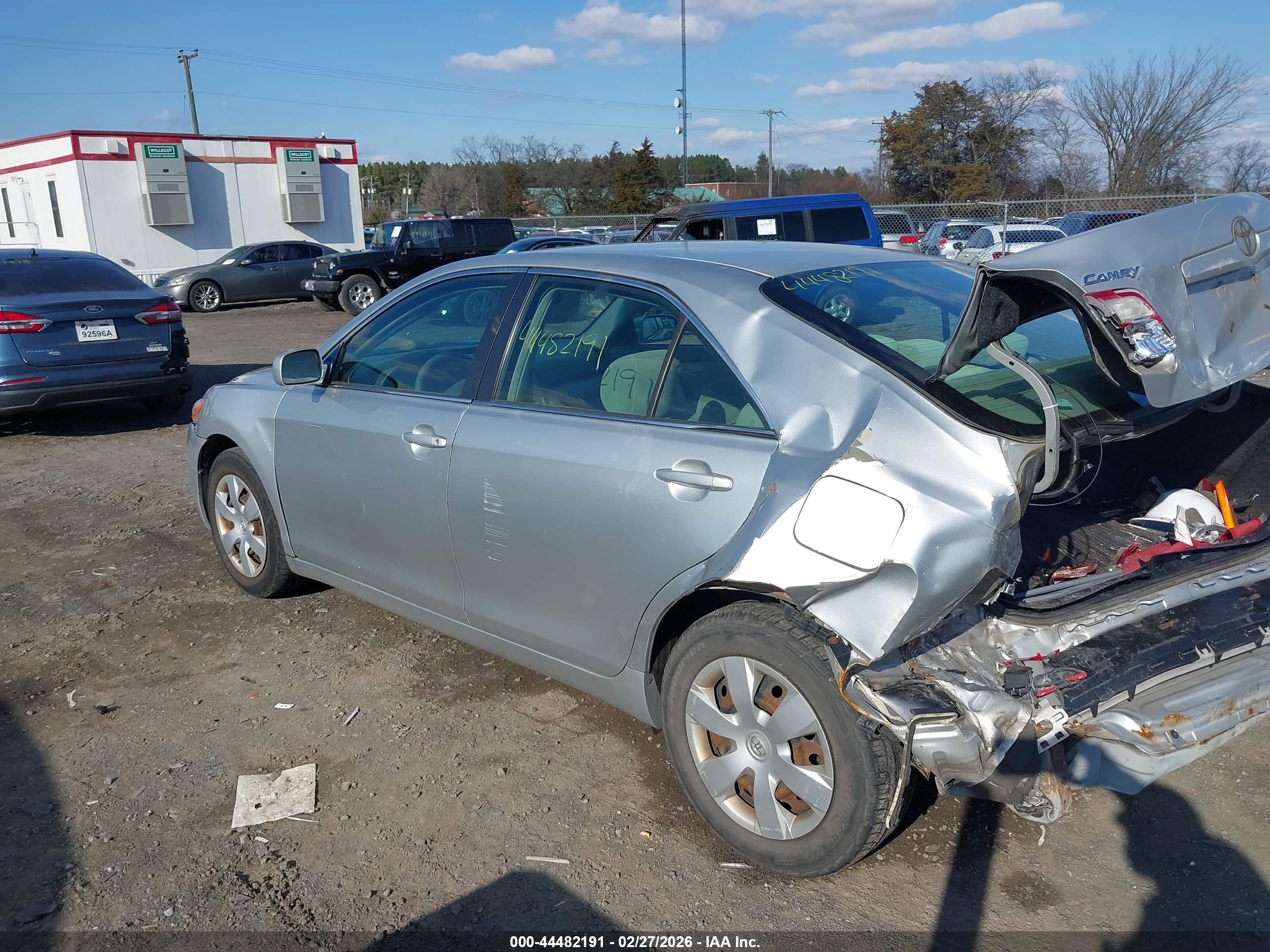 TOYOTA CAMRY image 3