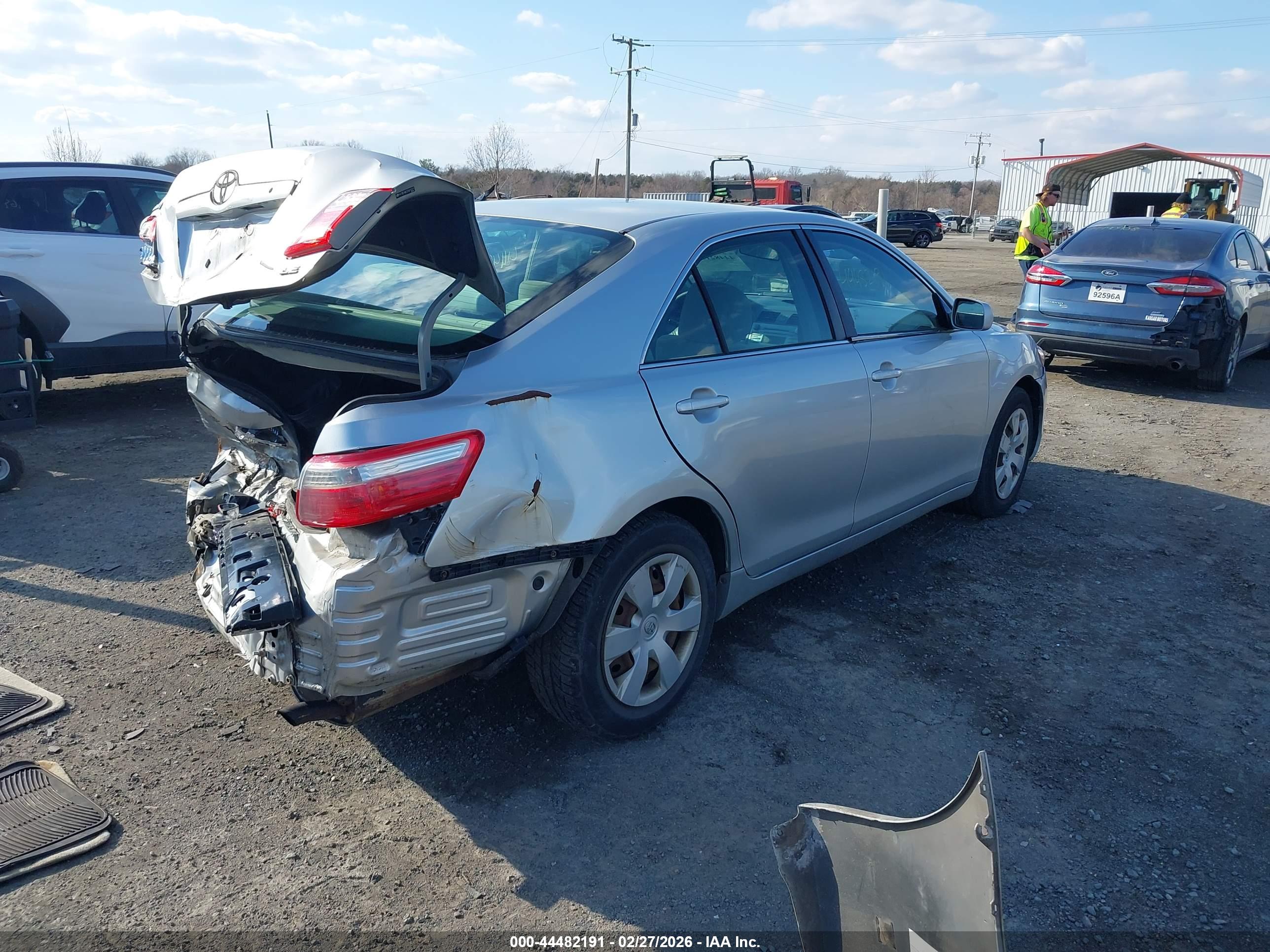 TOYOTA CAMRY image 4