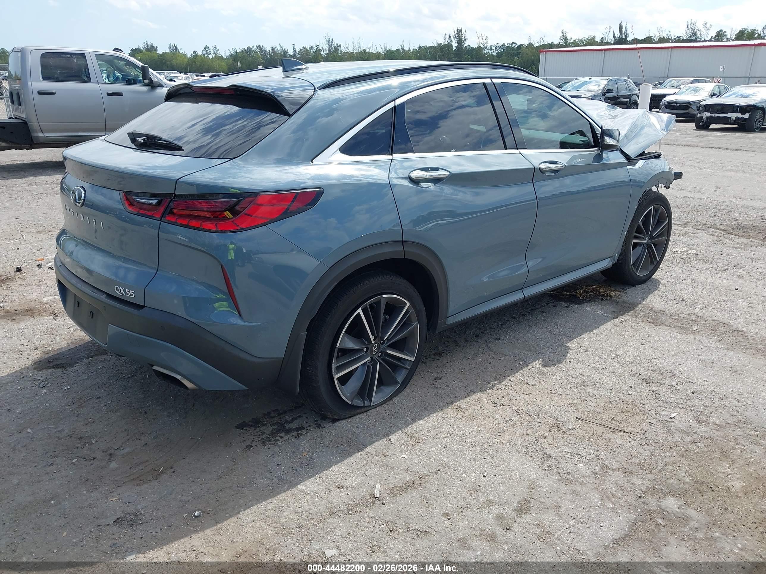 INFINITI QX55 image 4