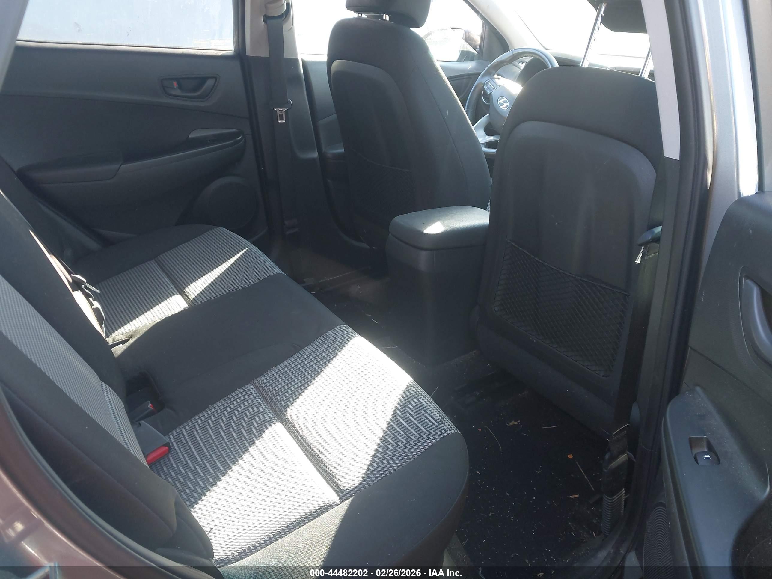 HYUNDAI KONA image 8