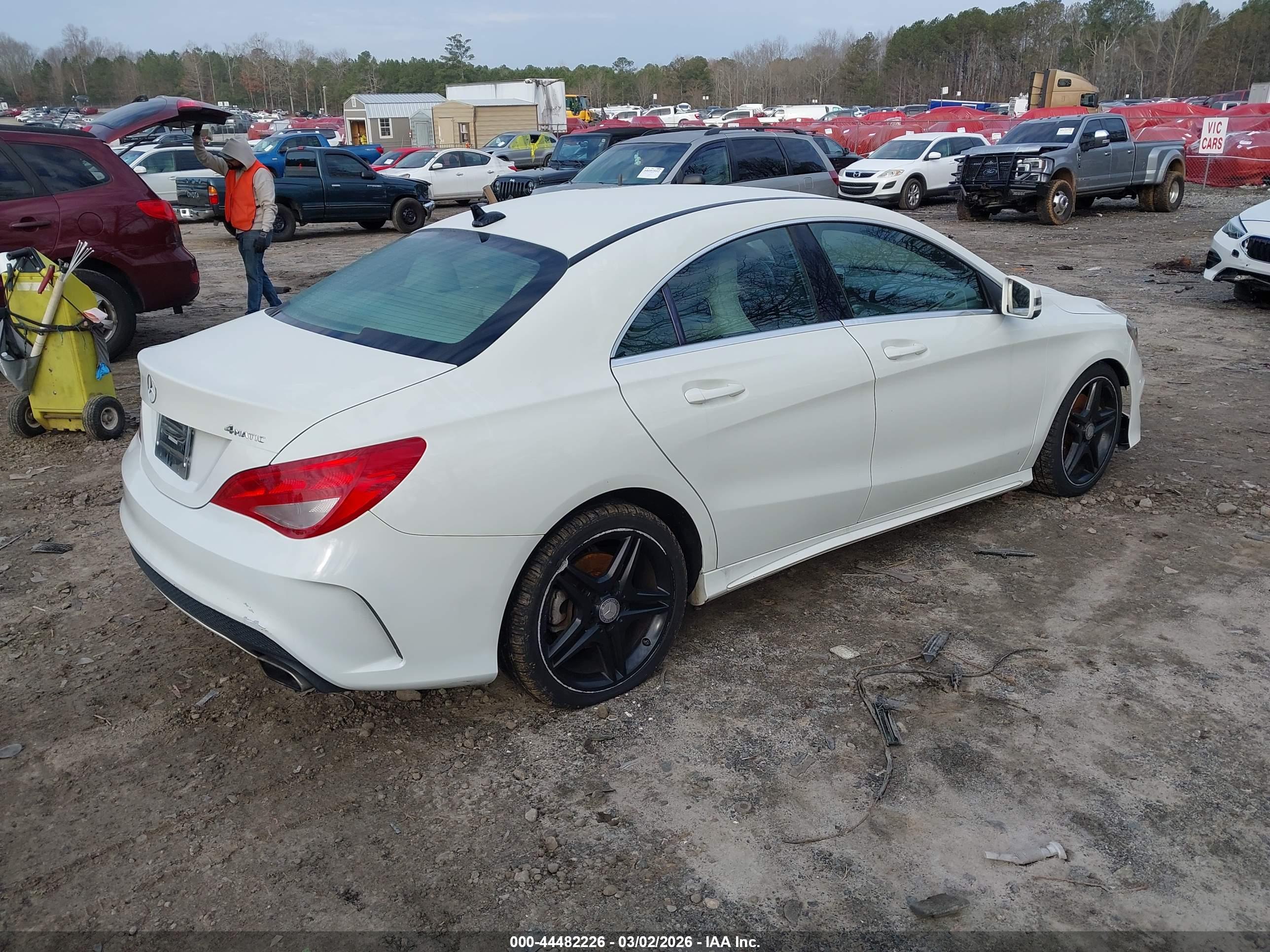 MERCEDES-BENZ CLA image 4