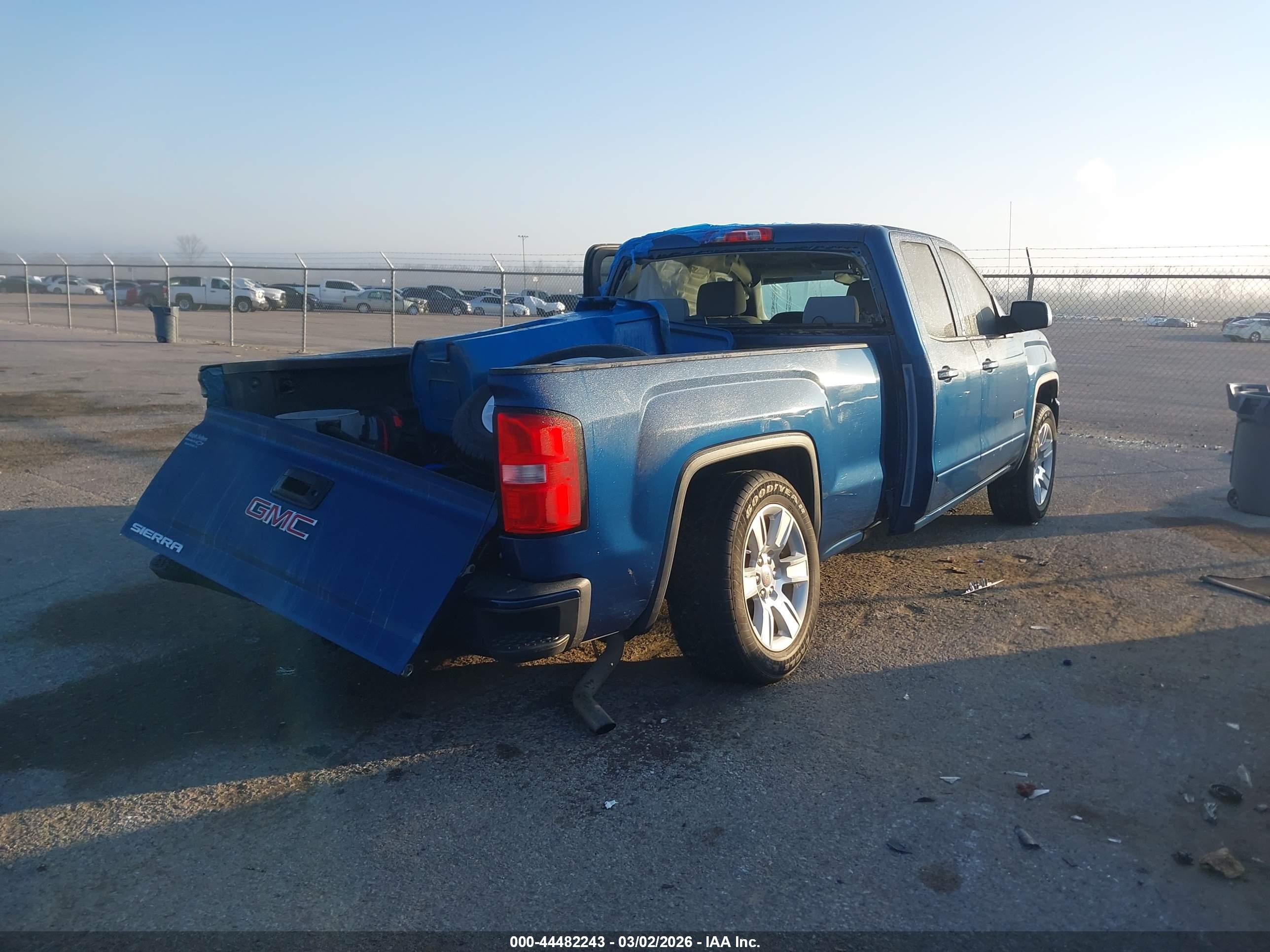 GMC SIERRA image 4