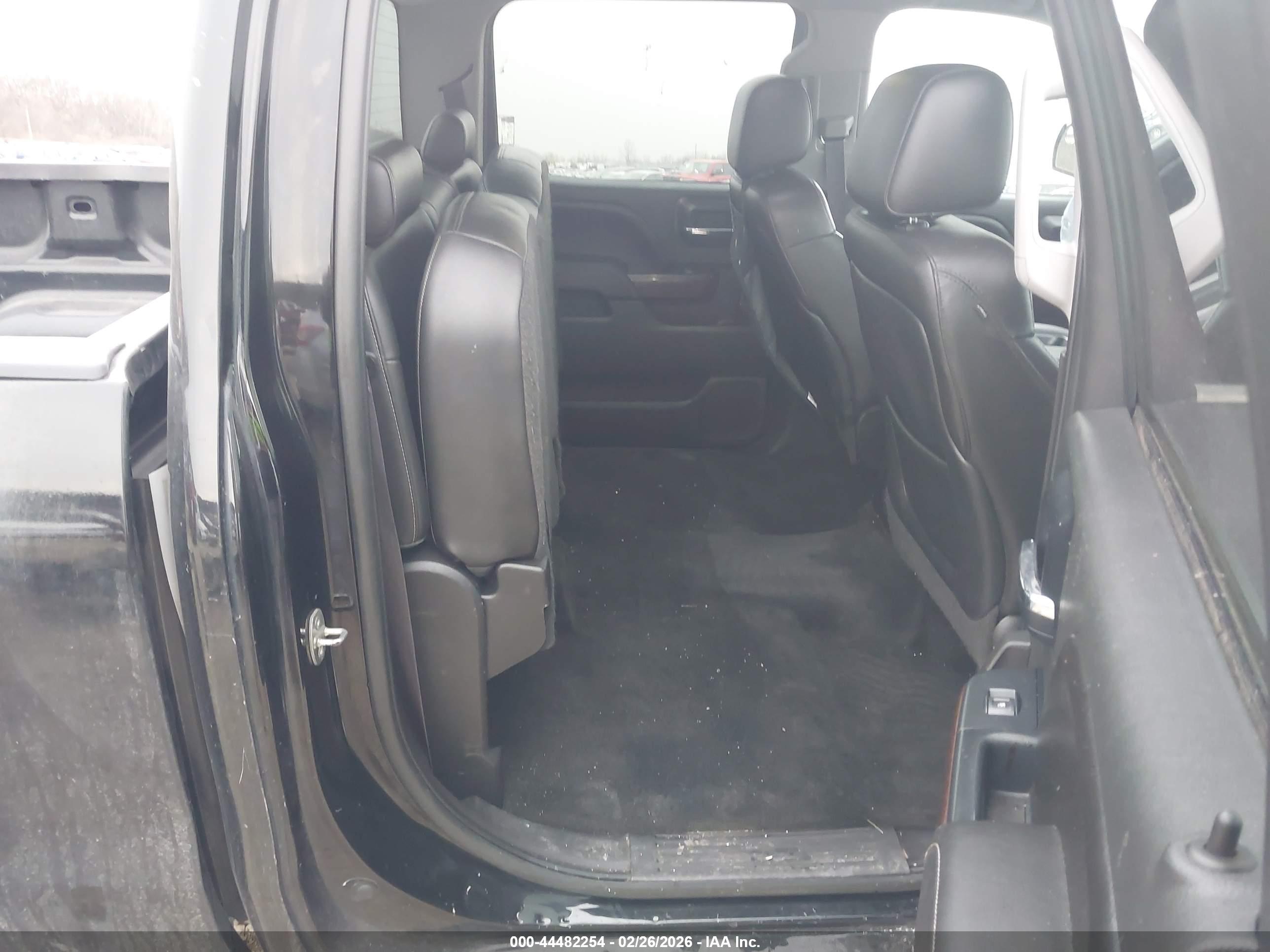 GMC SIERRA image 8