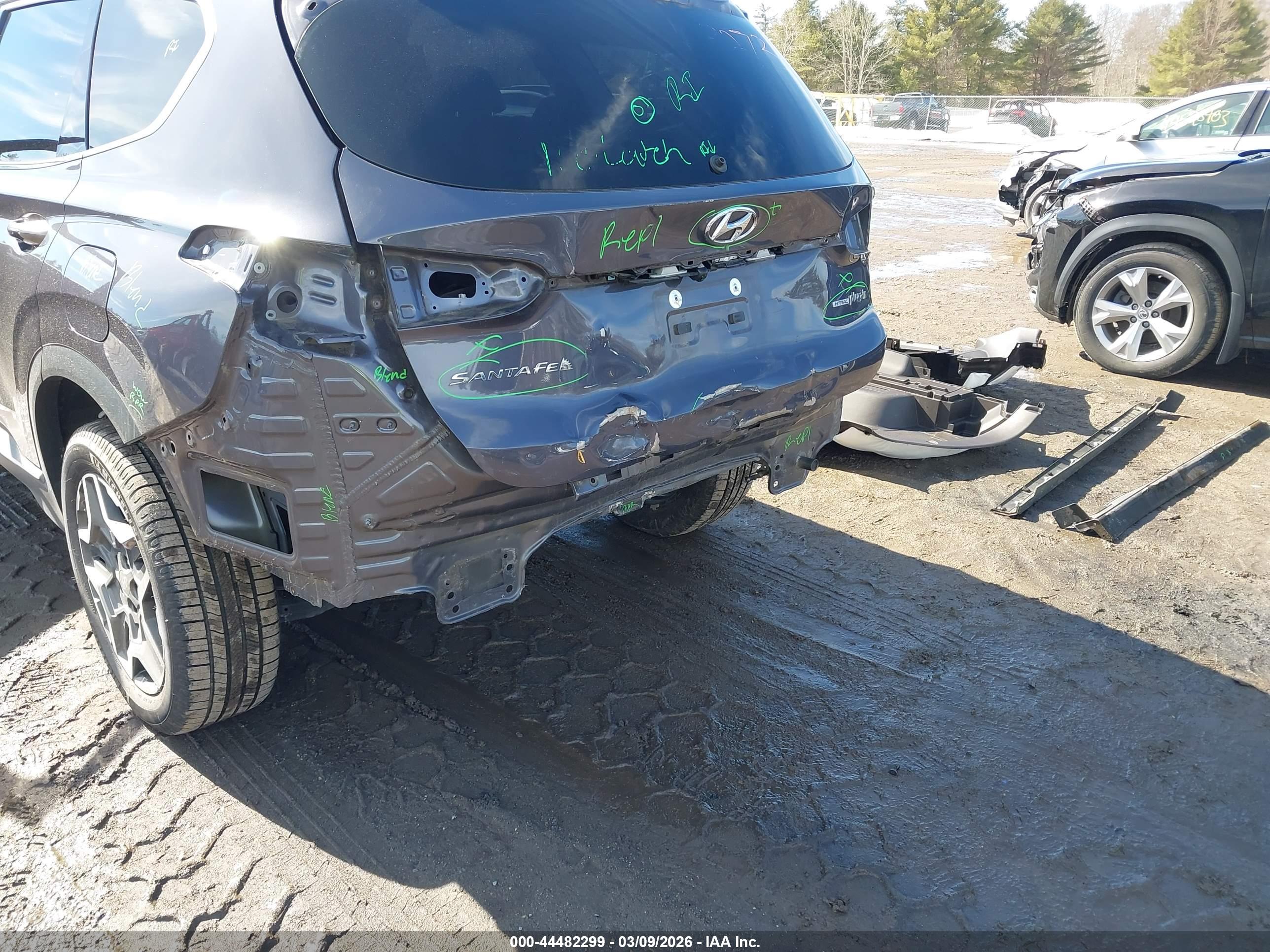 HYUNDAI SANTA image 6