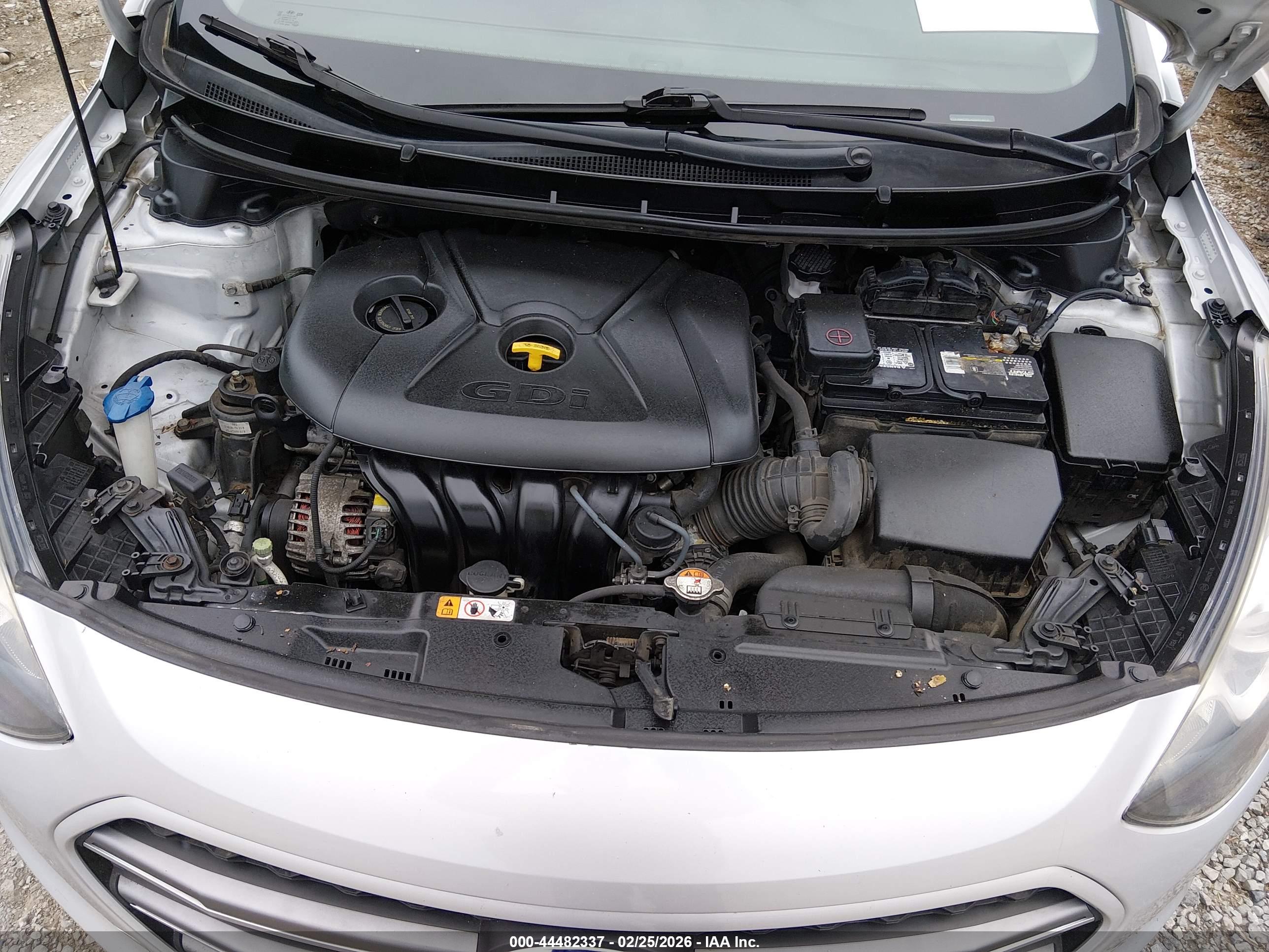 HYUNDAI ELANTRA image 10