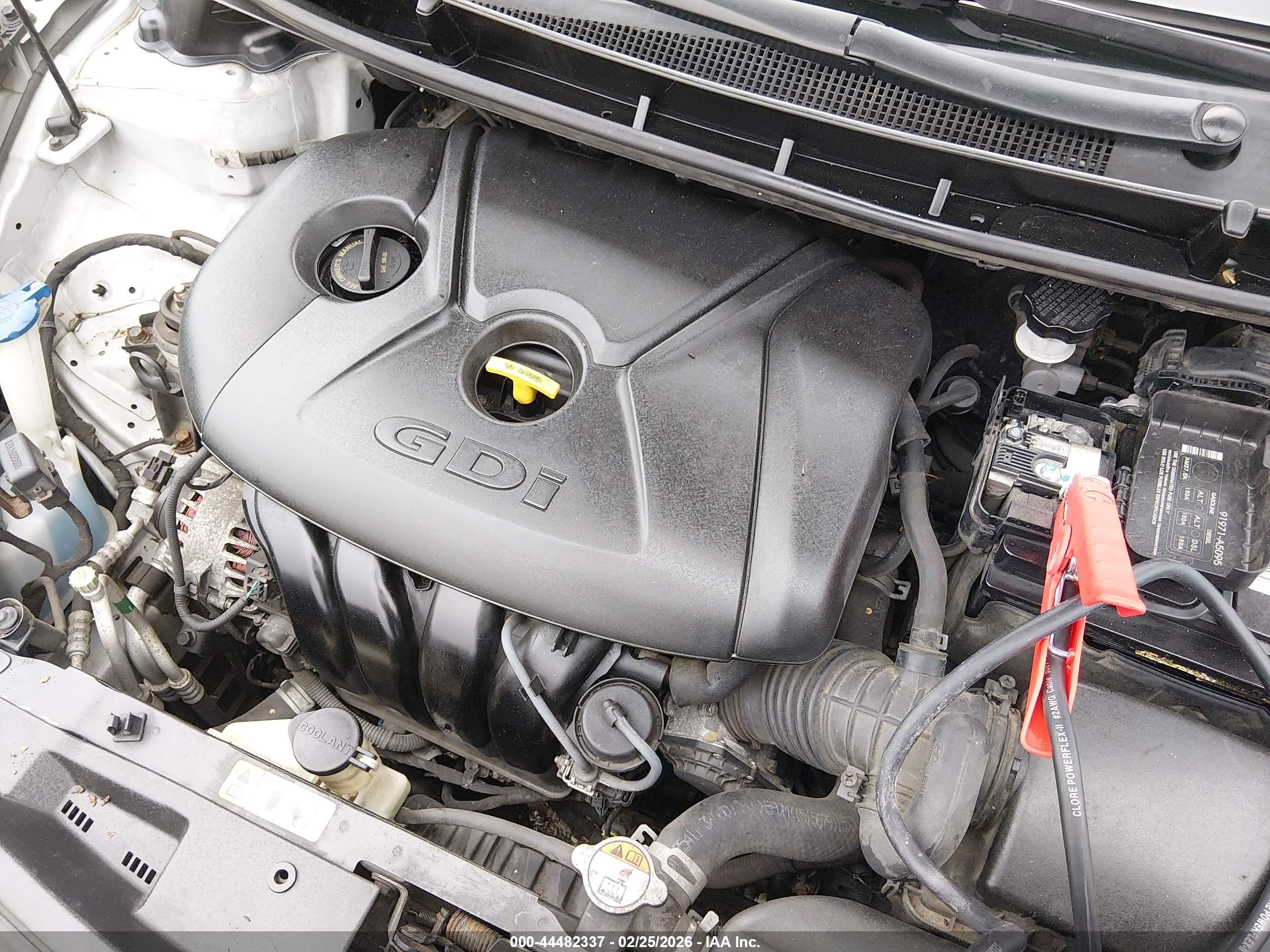 HYUNDAI ELANTRA image 6