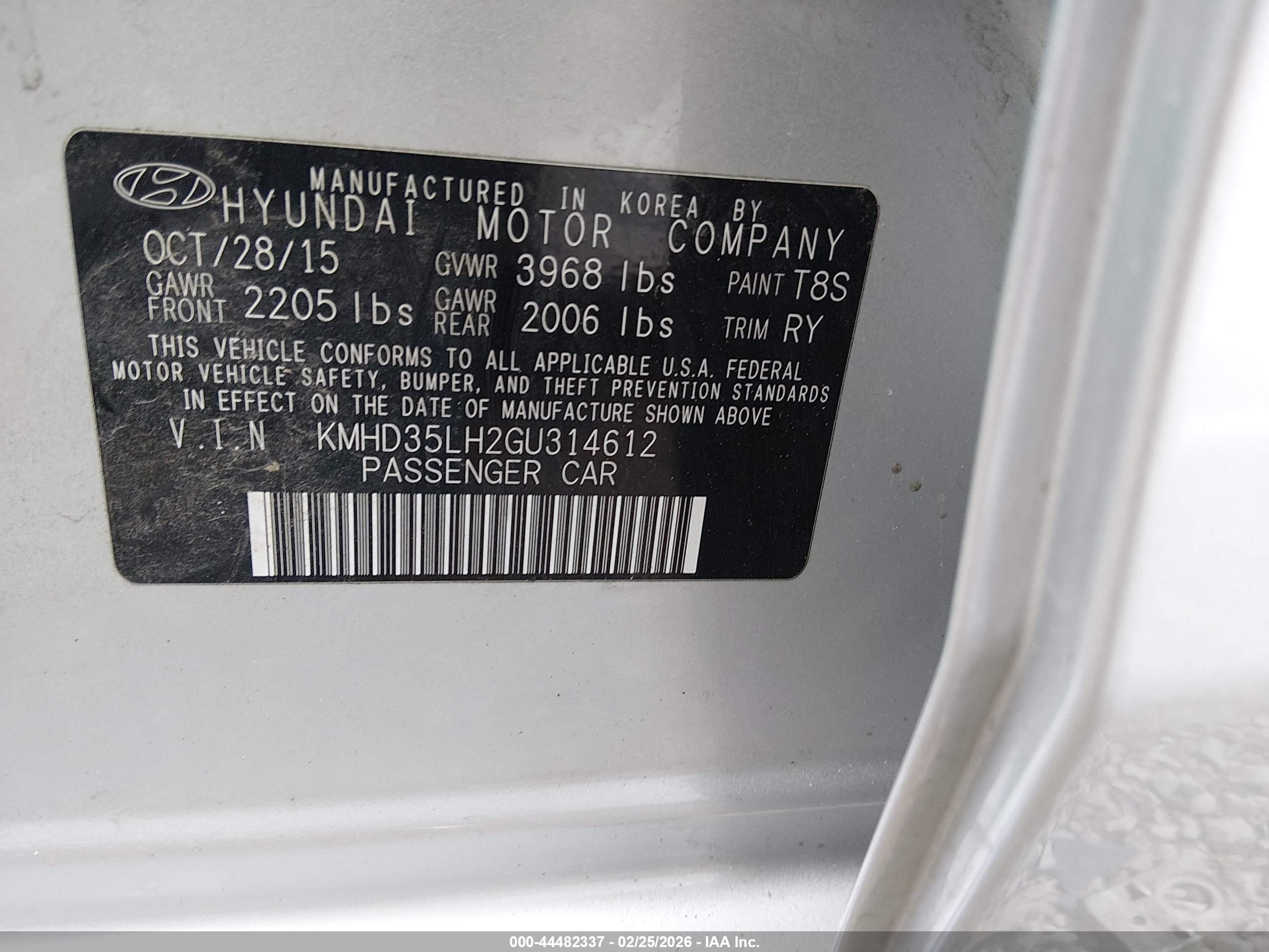 HYUNDAI ELANTRA image 9