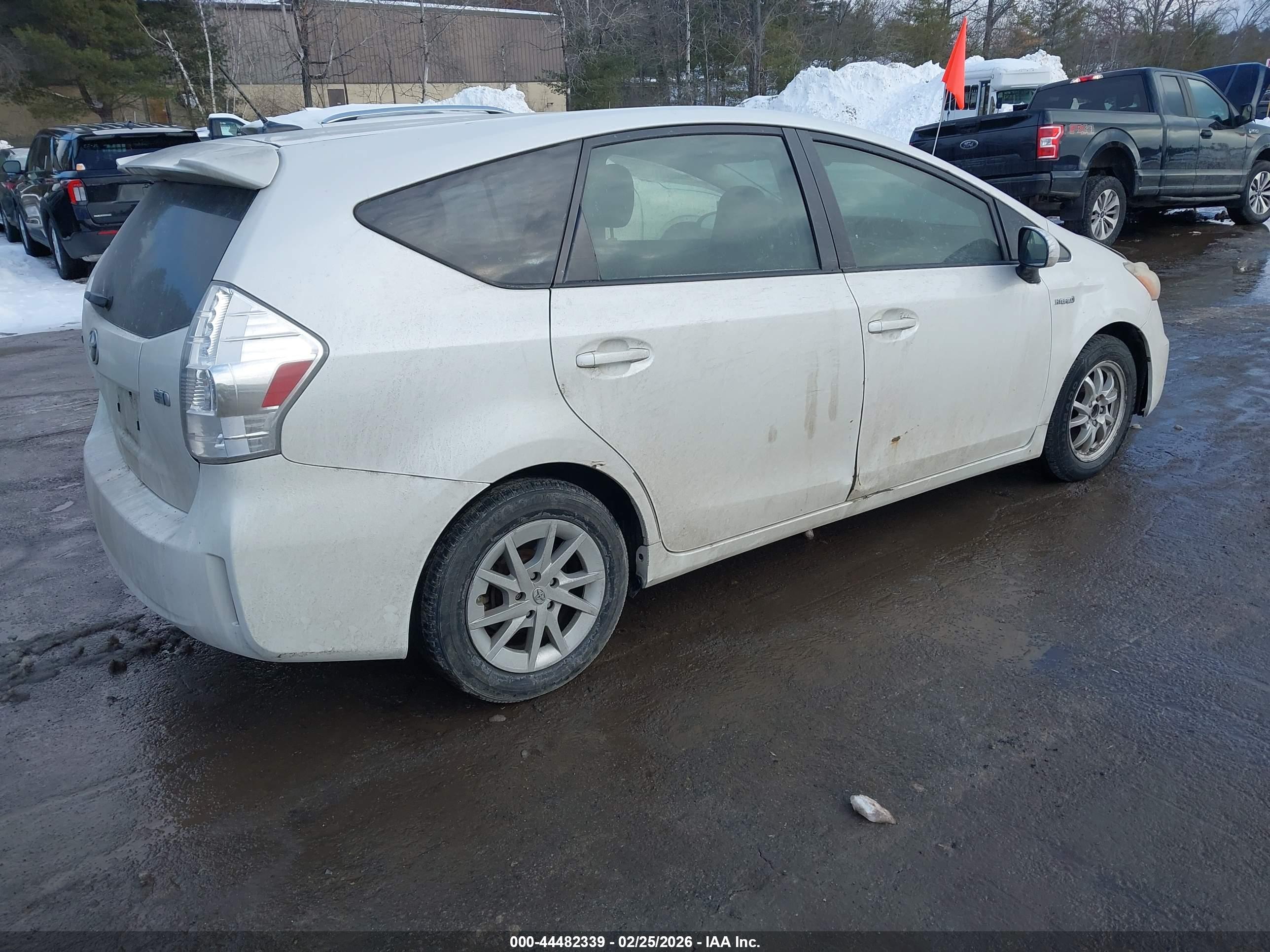 TOYOTA PRIUS image 4