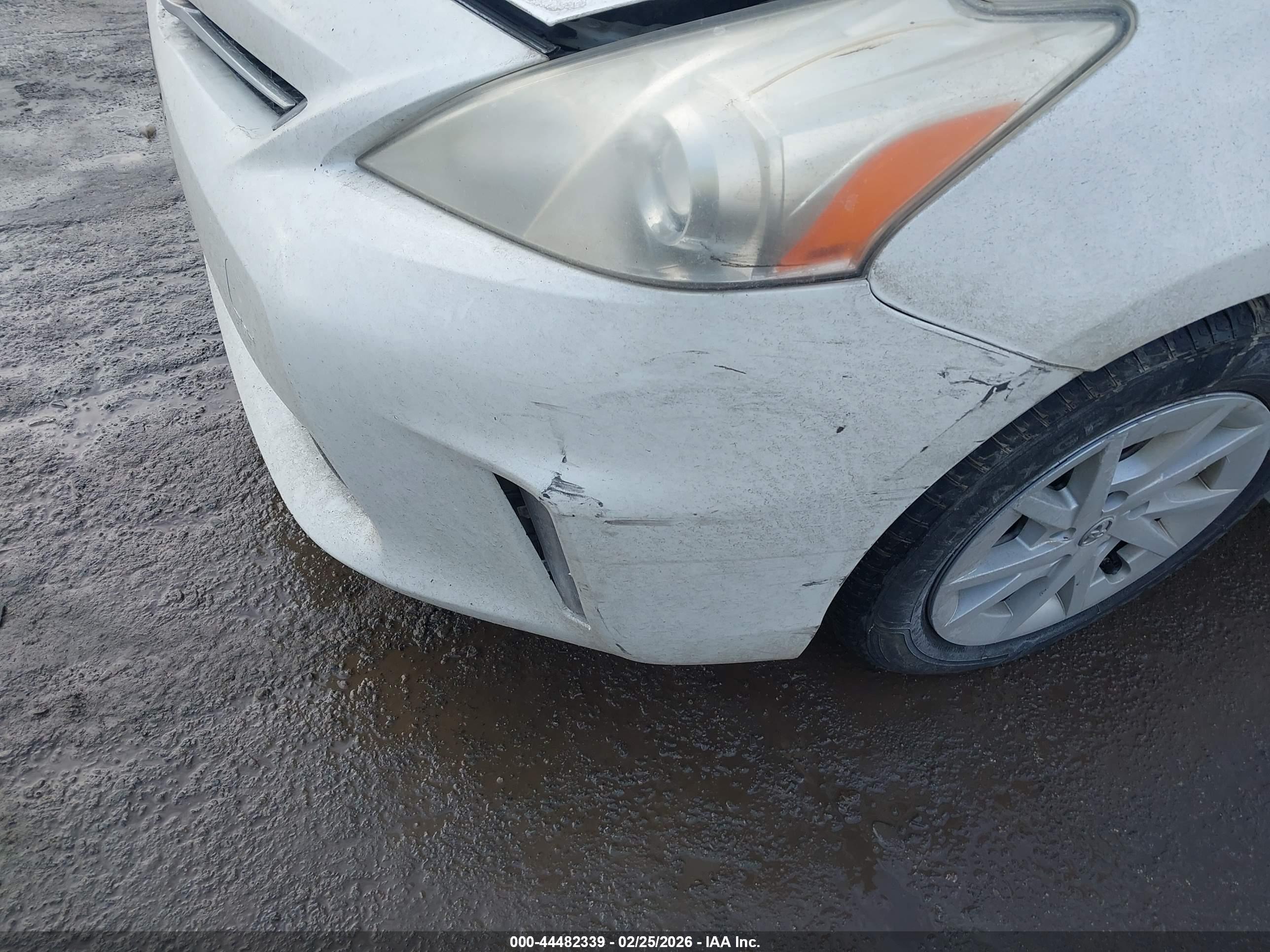 TOYOTA PRIUS image 6