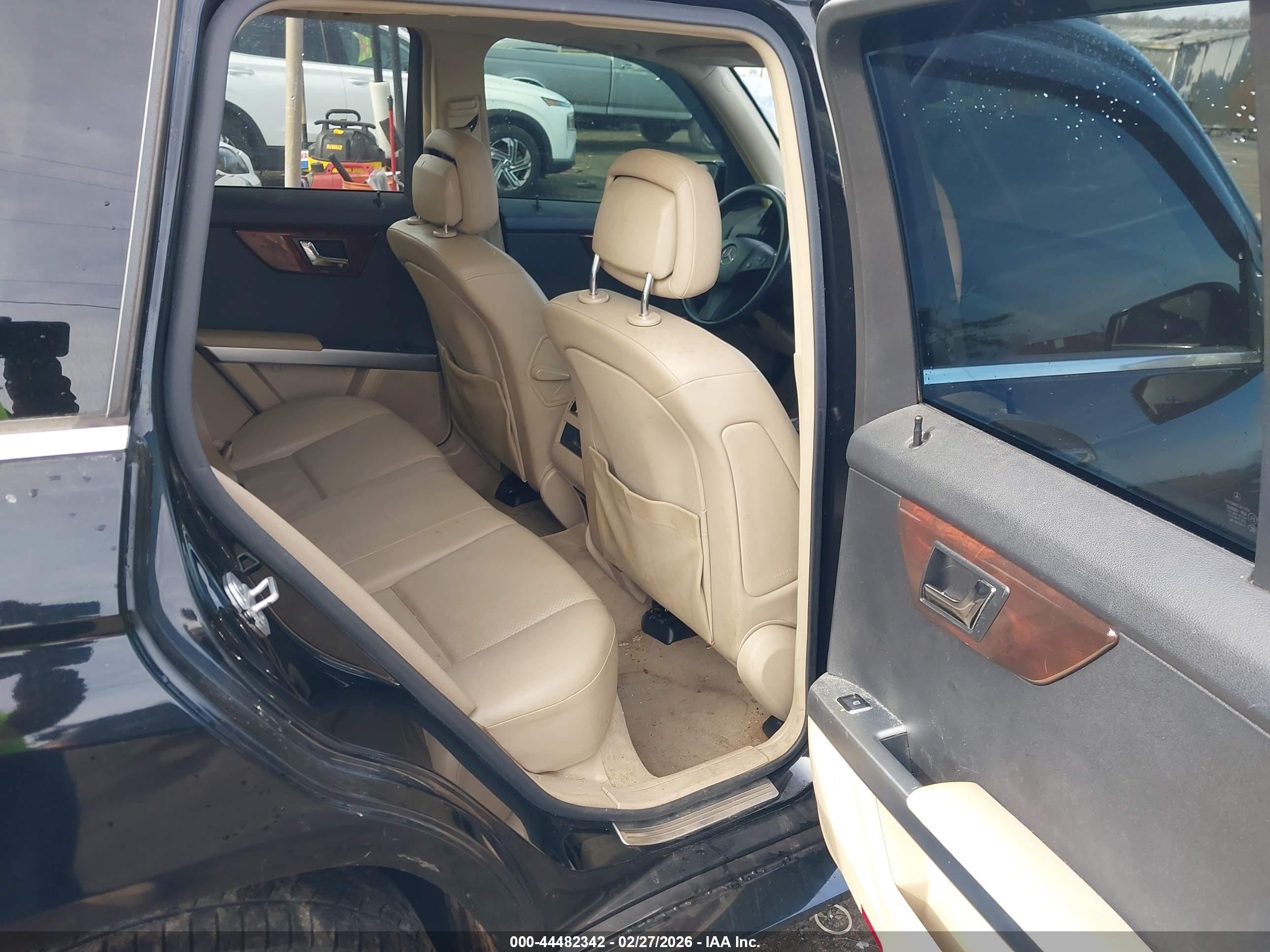 MERCEDES-BENZ GLK image 8