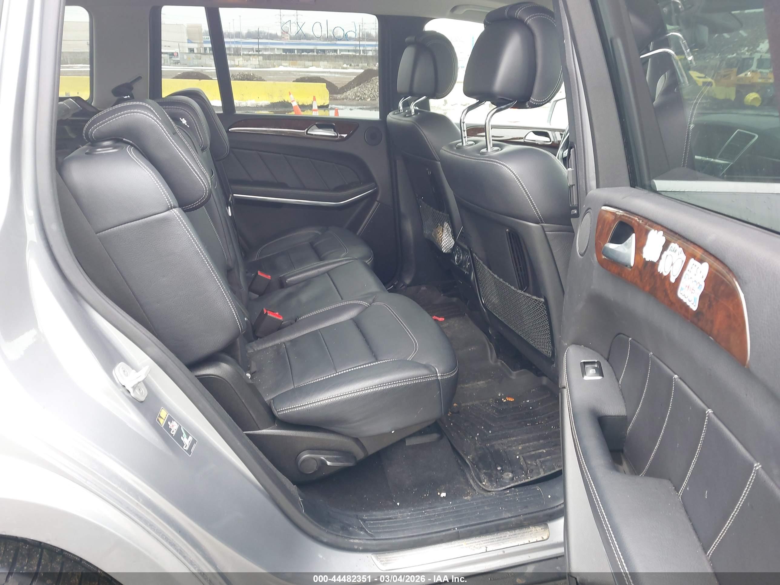 MERCEDES-BENZ GL image 8