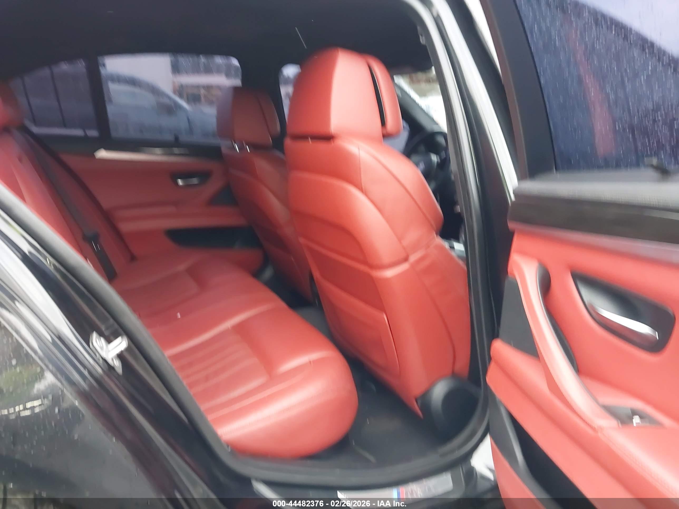 BMW M5 image 8