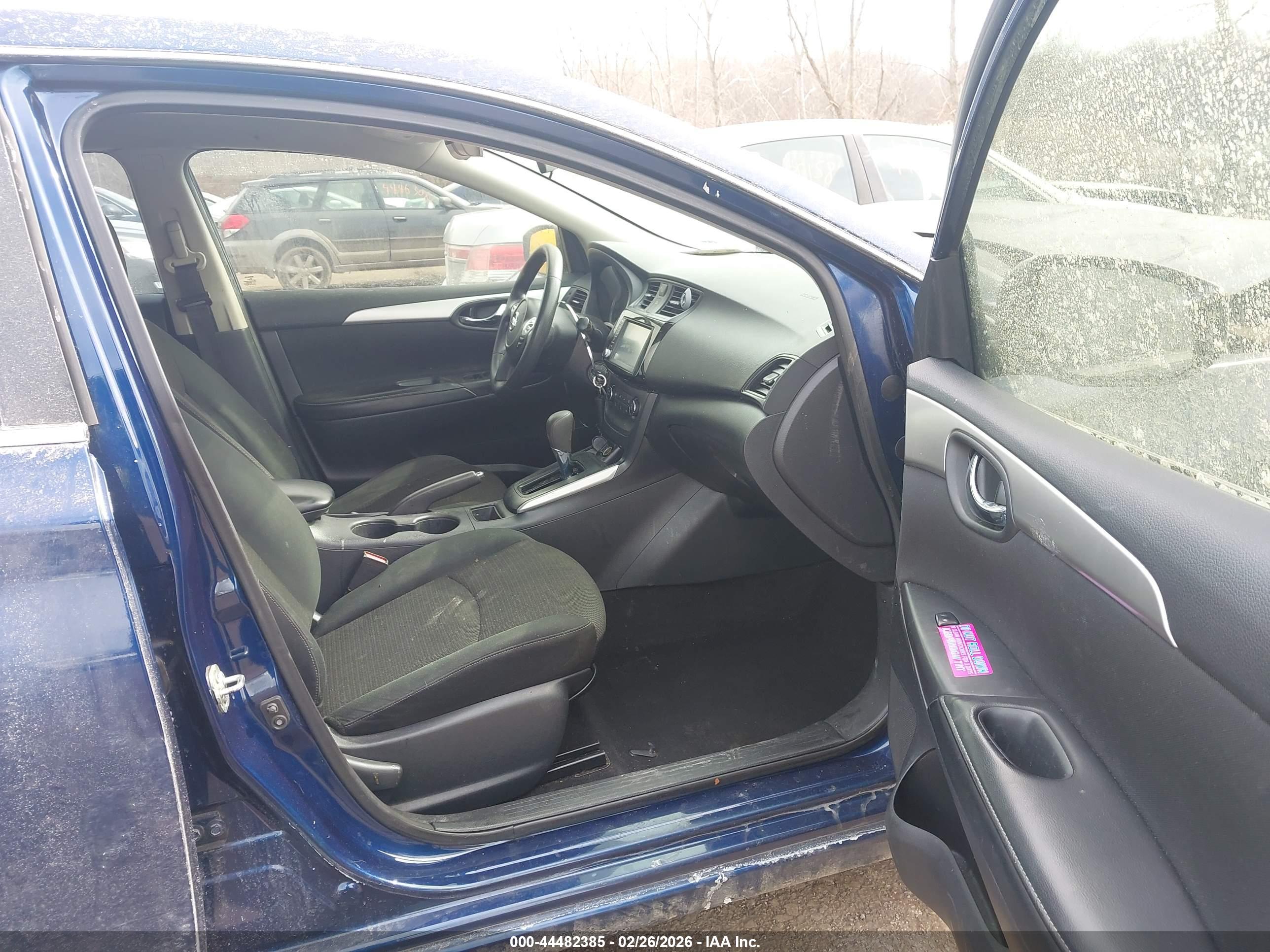 NISSAN SENTRA image 5