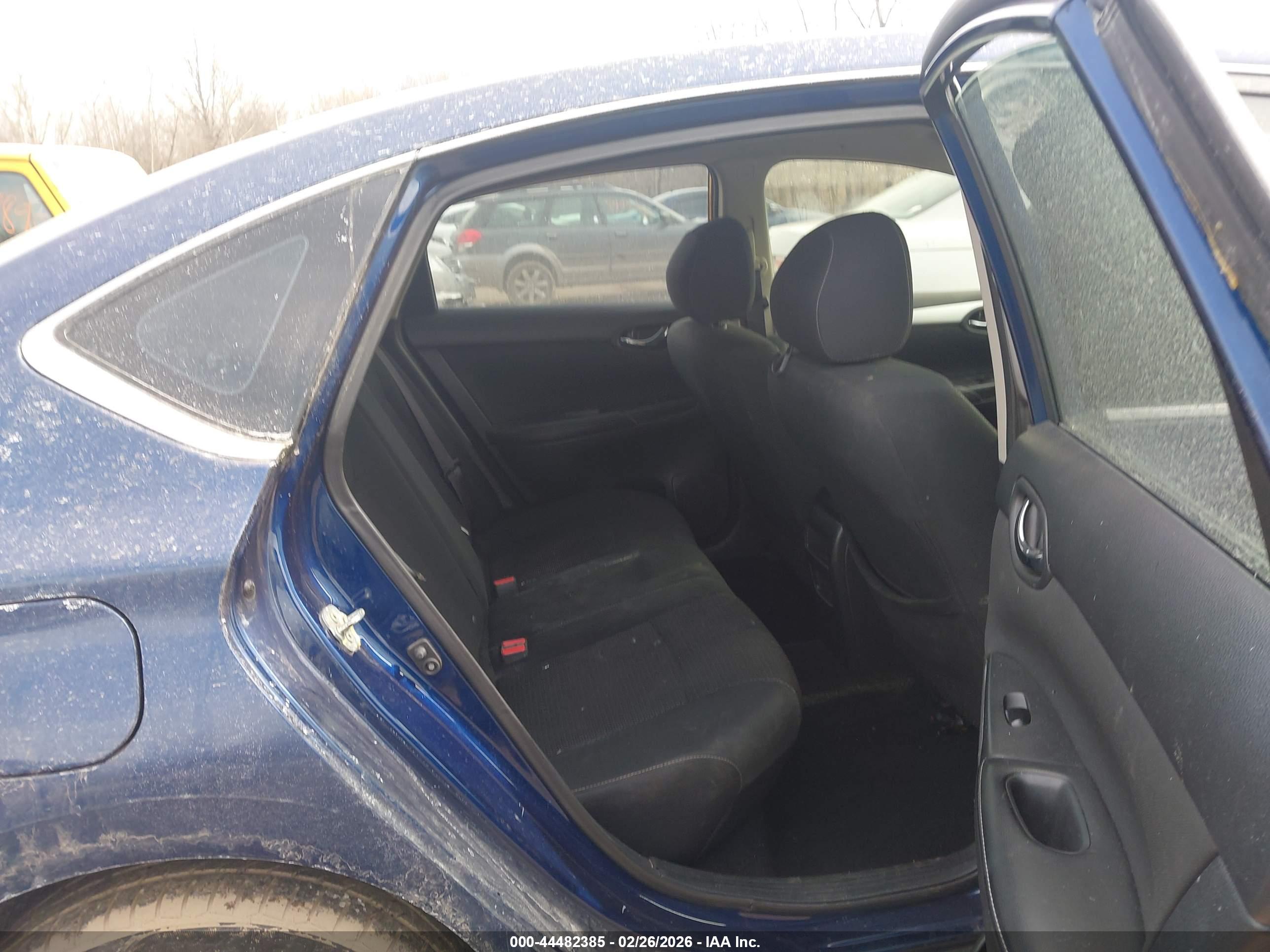 NISSAN SENTRA image 8