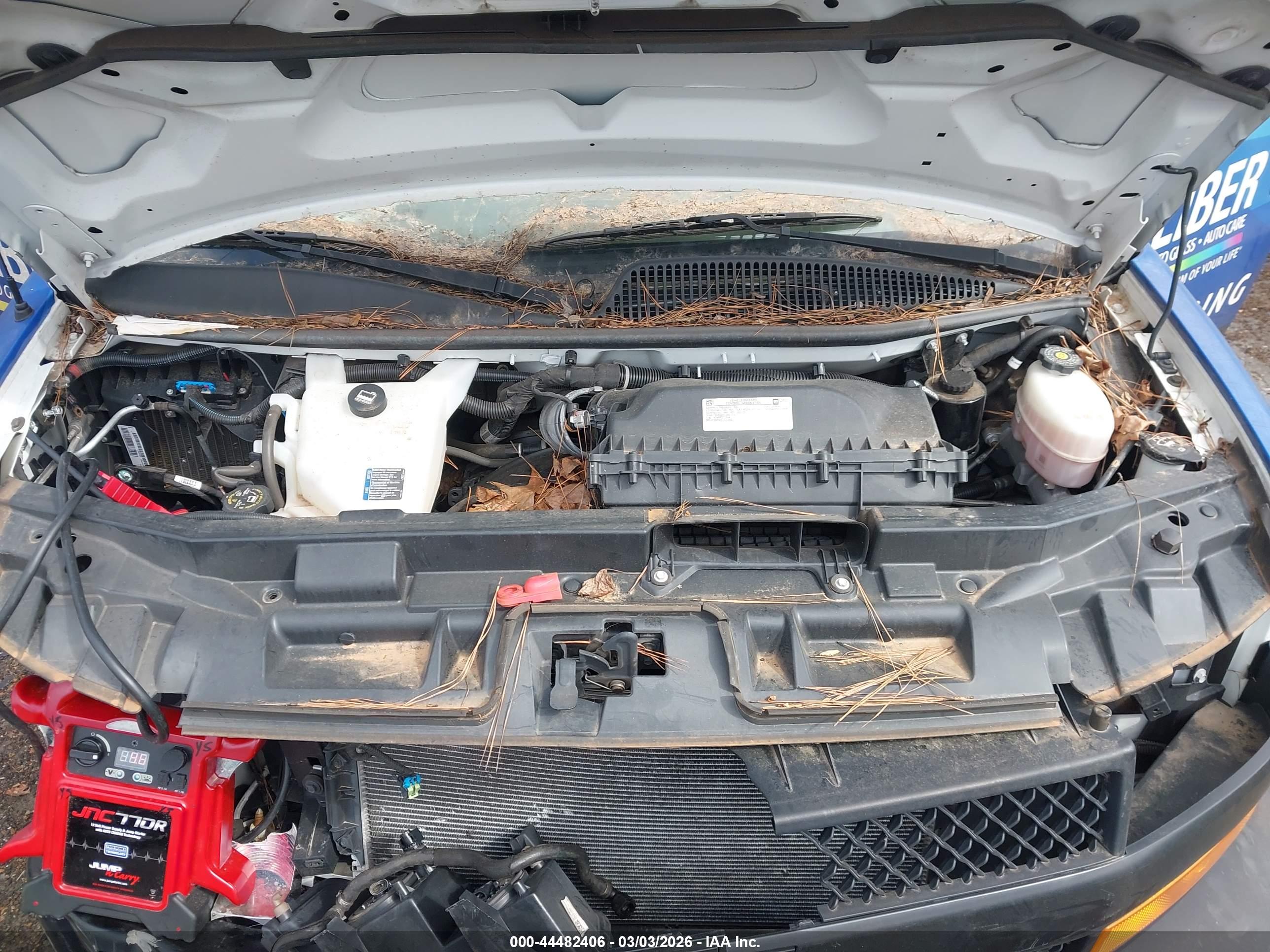 CHEVROLET EXPRESS image 10