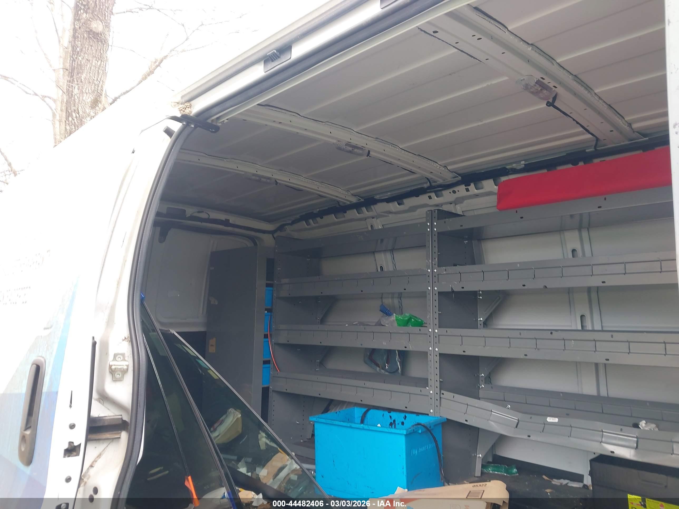 CHEVROLET EXPRESS image 8