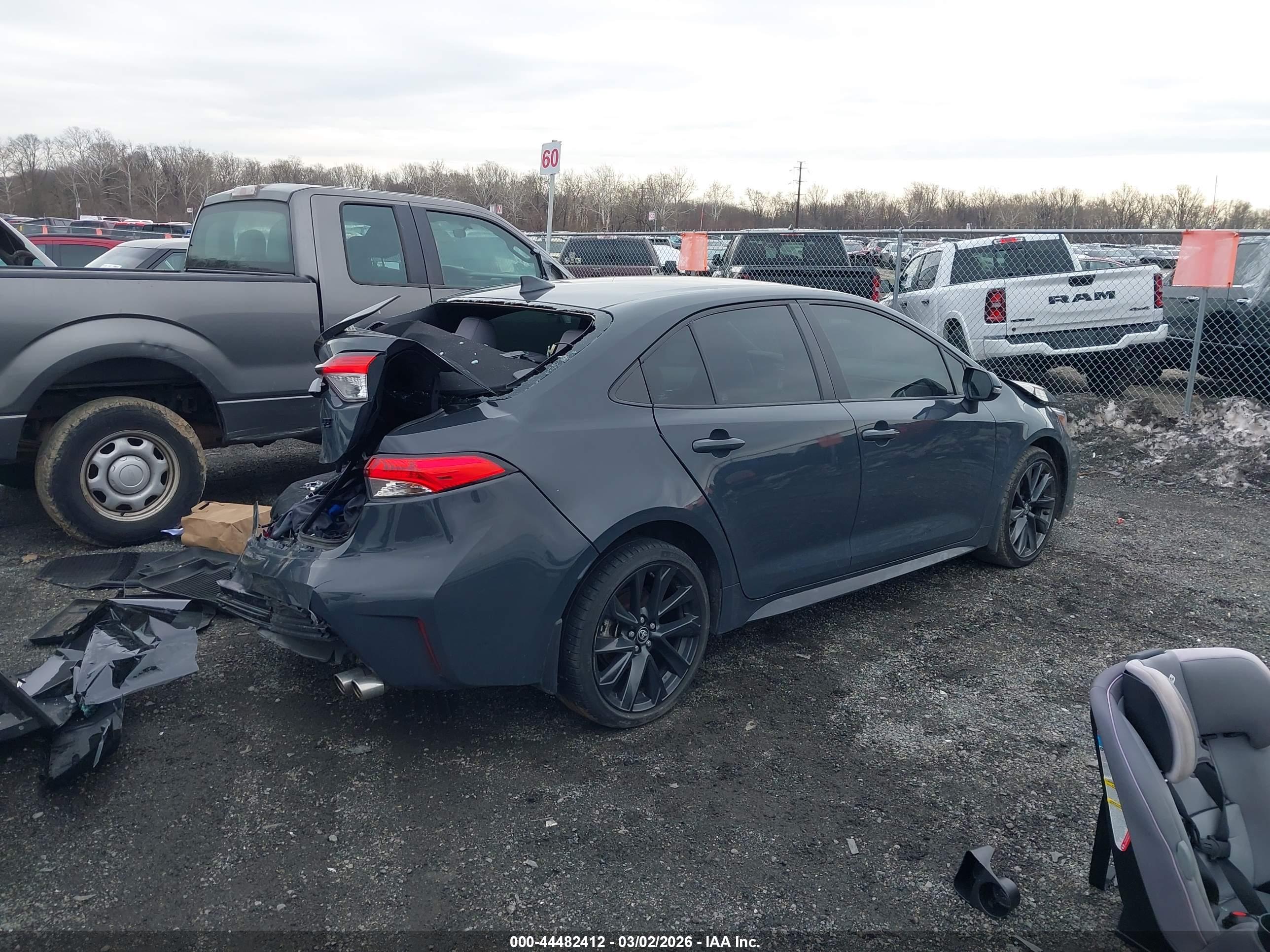 TOYOTA COROLLA image 4