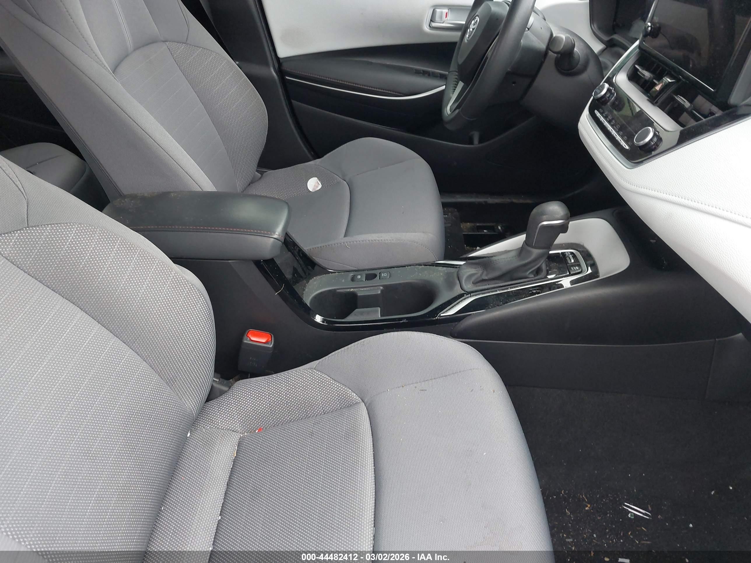 TOYOTA COROLLA image 5