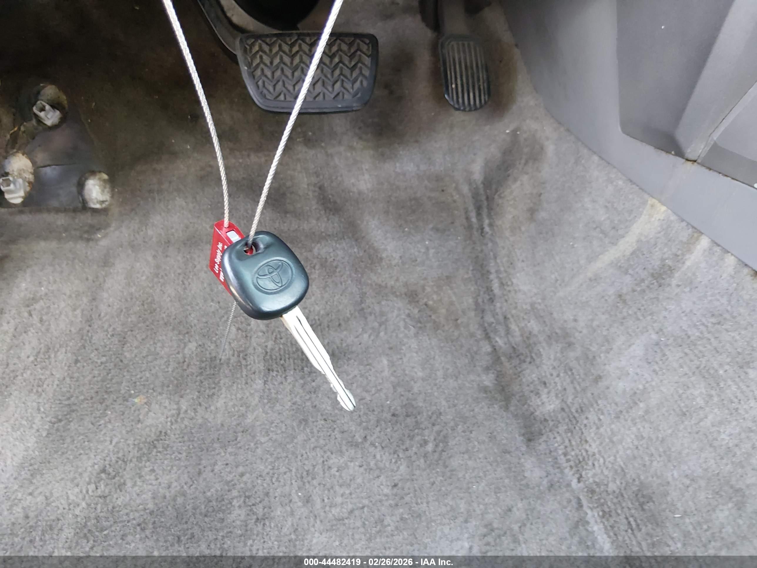 TOYOTA 4RUNNER image 11