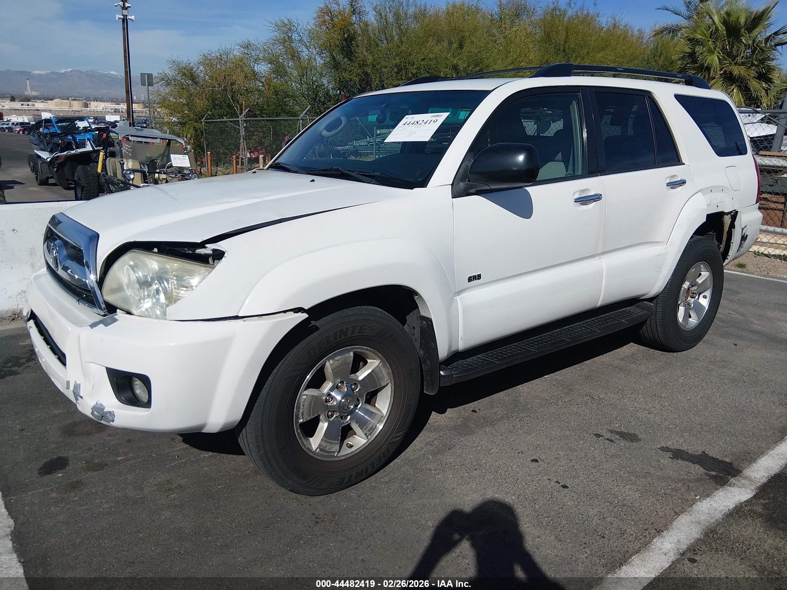 TOYOTA 4RUNNER image 2