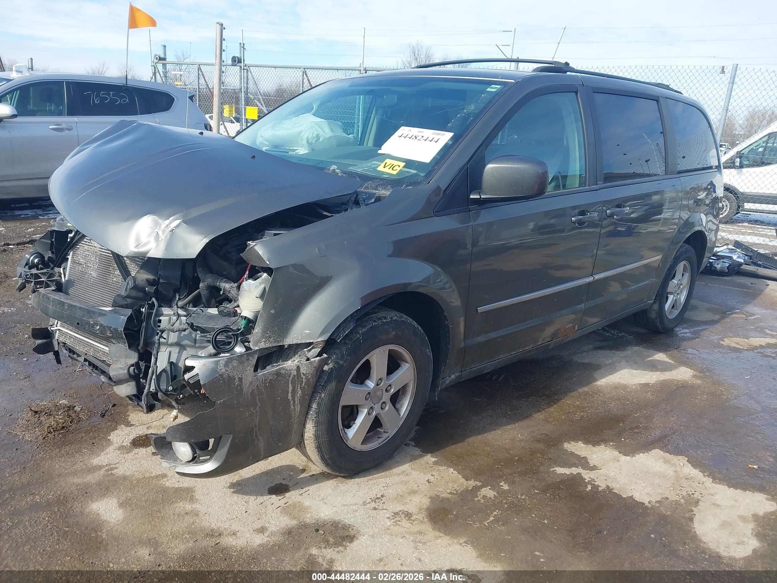 DODGE GRAND image 2