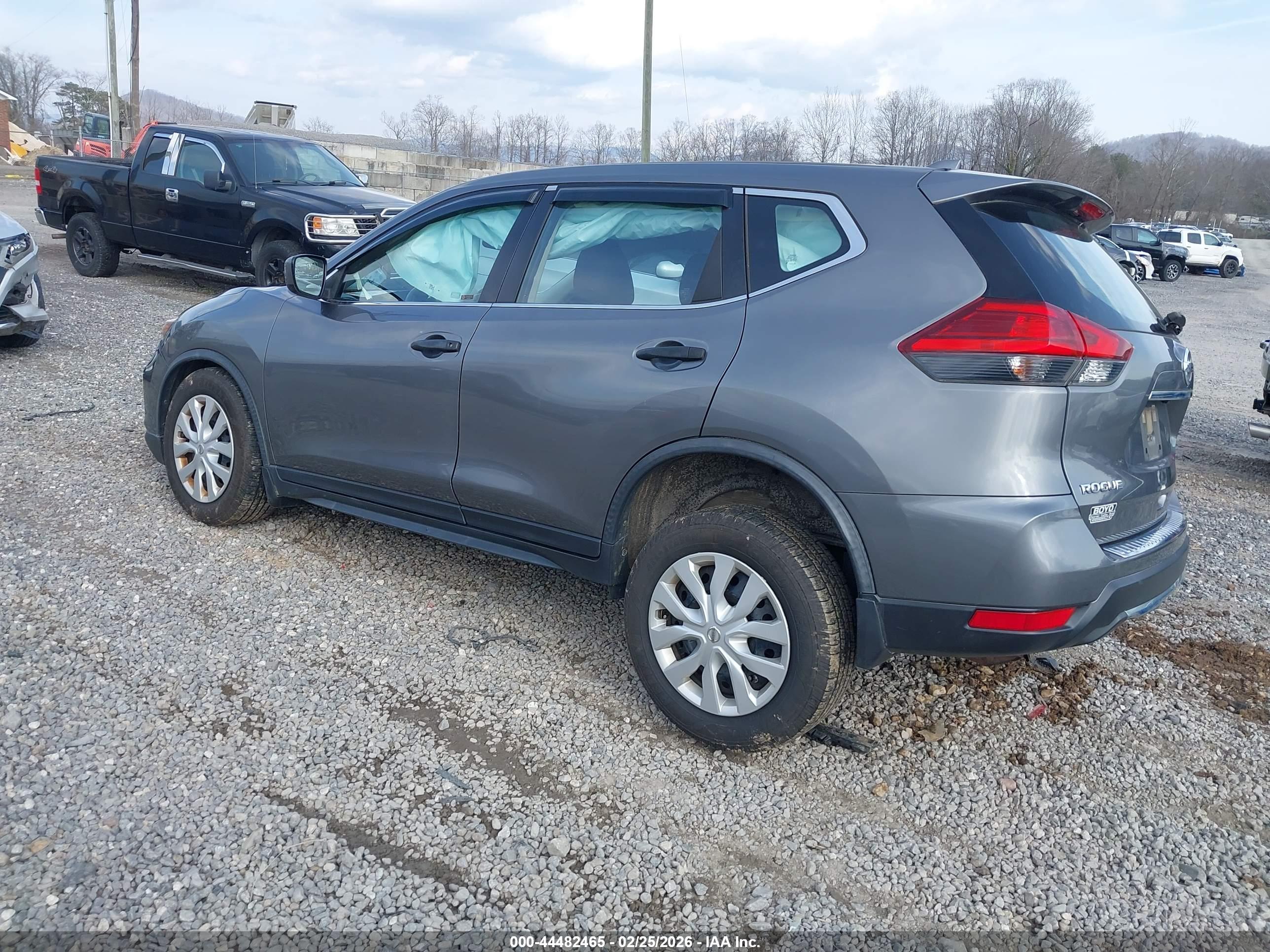 NISSAN ROGUE image 3