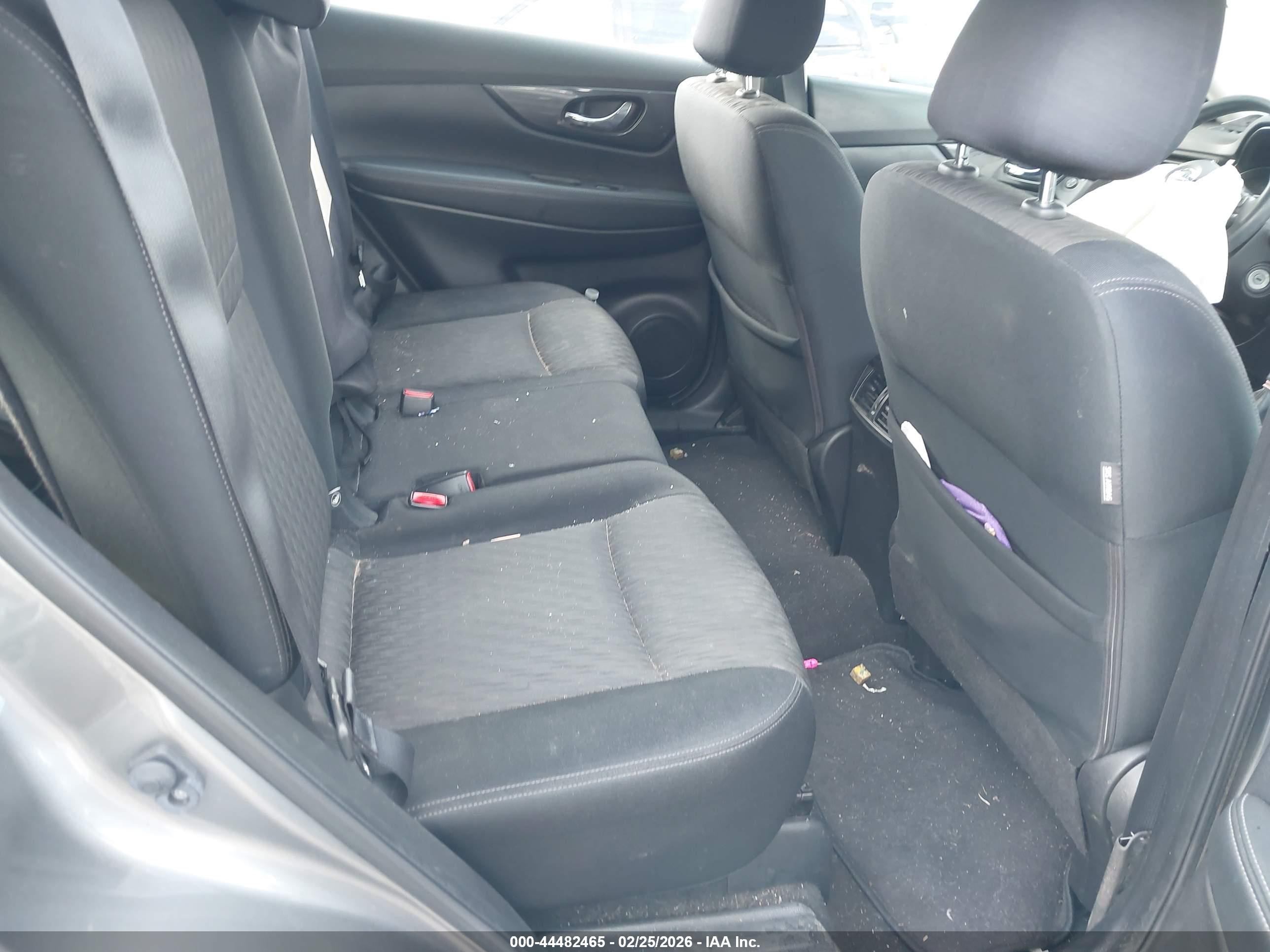 NISSAN ROGUE image 8