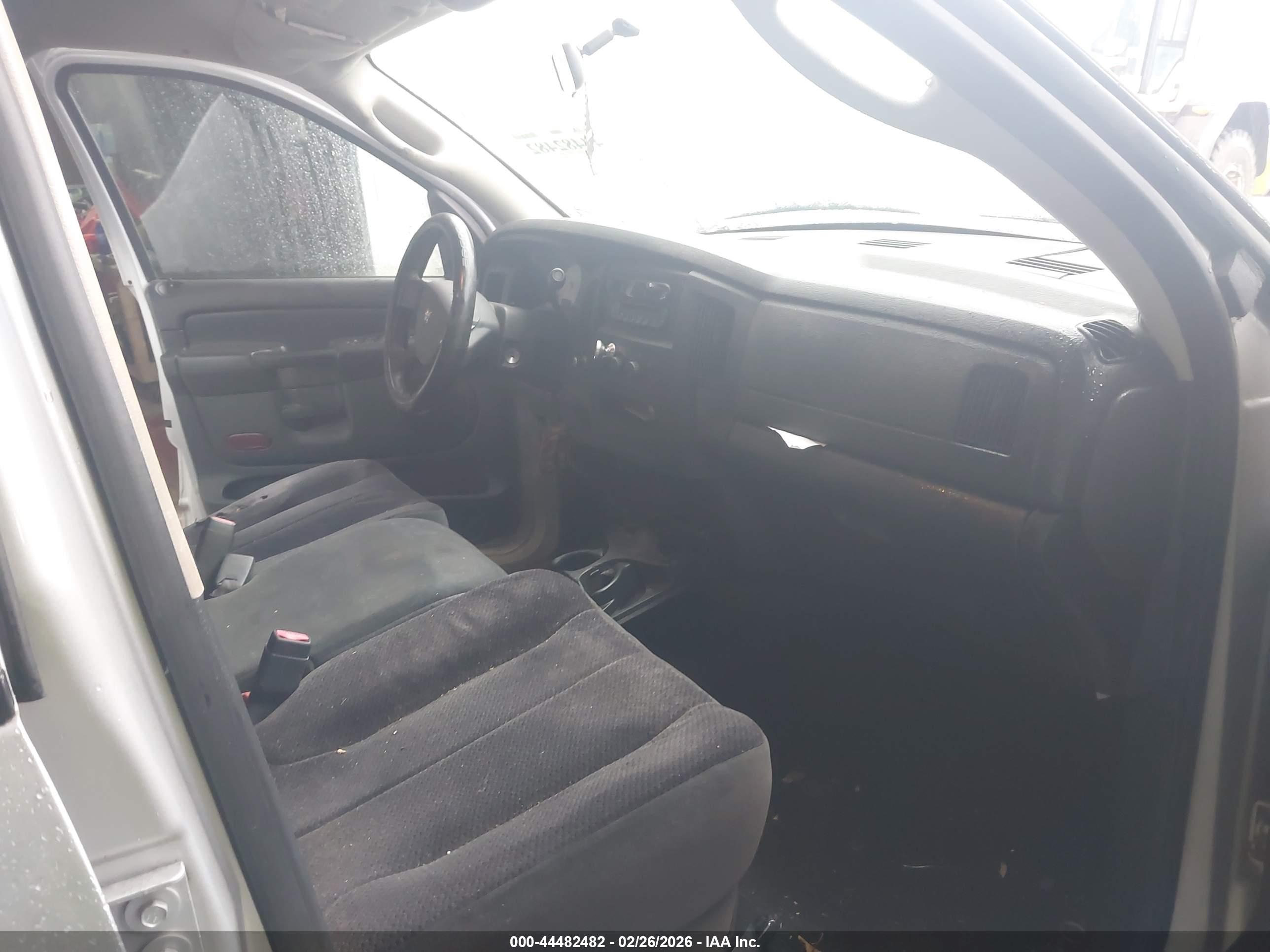 DODGE RAM image 5