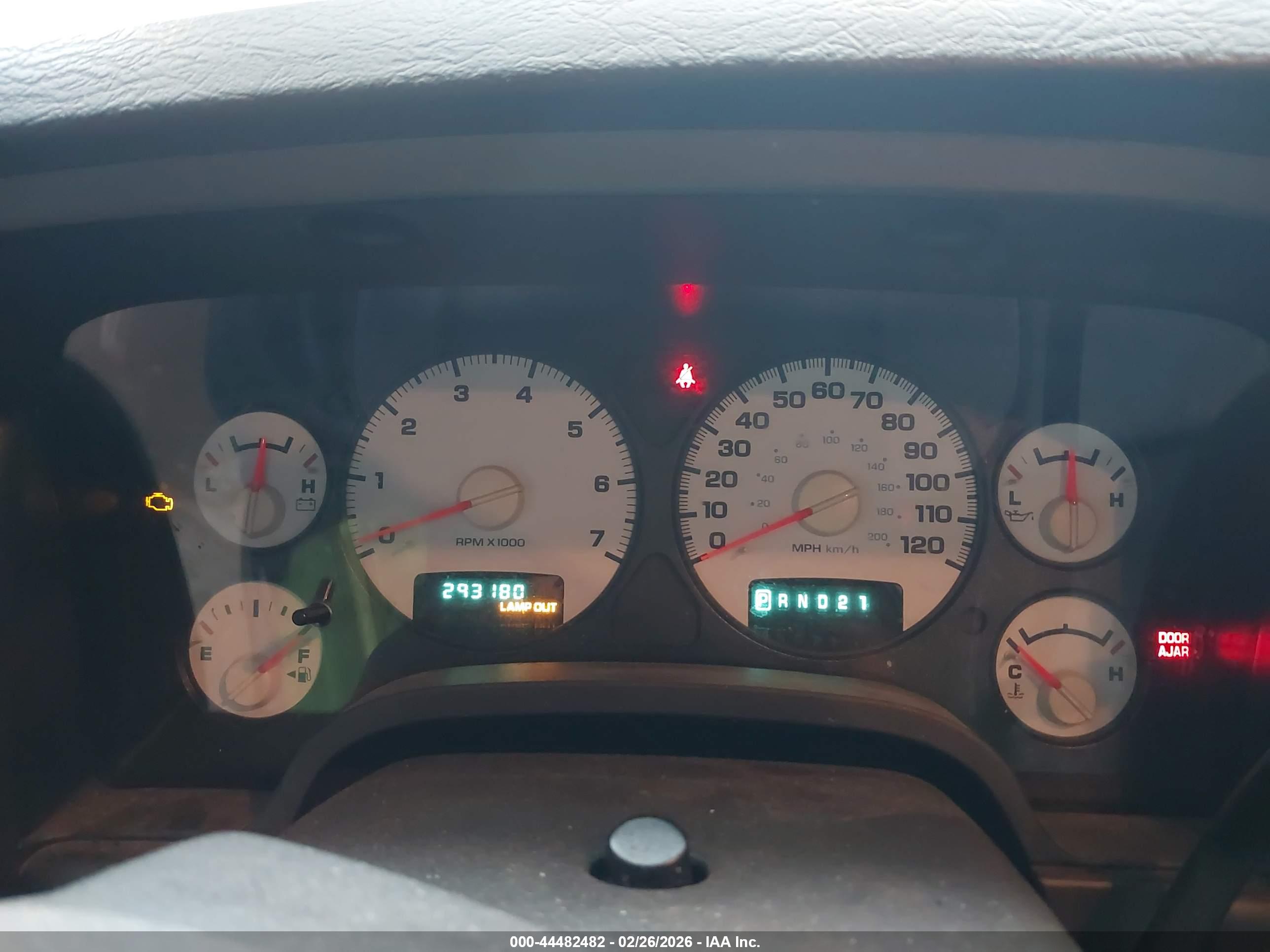 DODGE RAM image 7