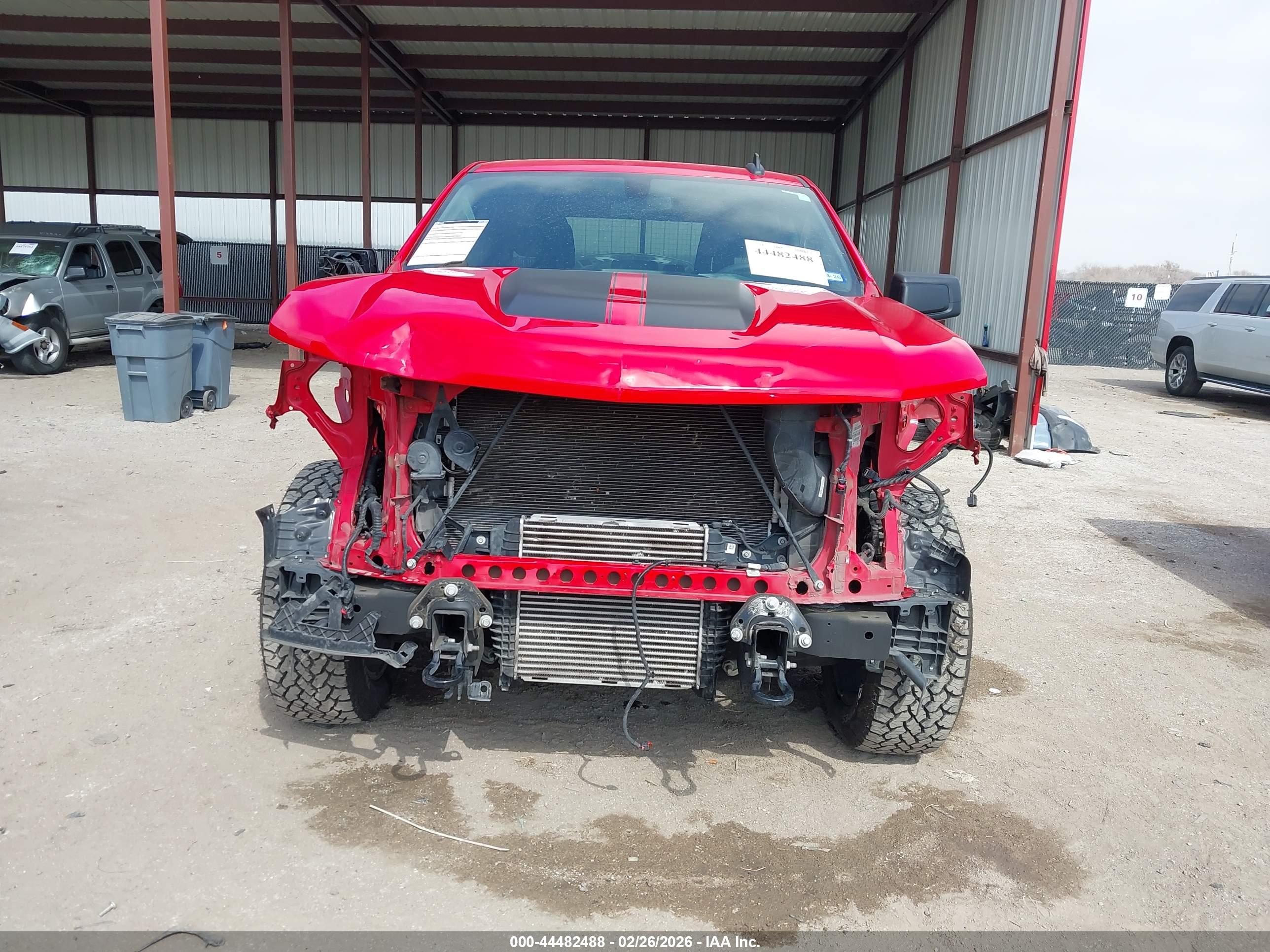 CHEVROLET SILVERADO image 6