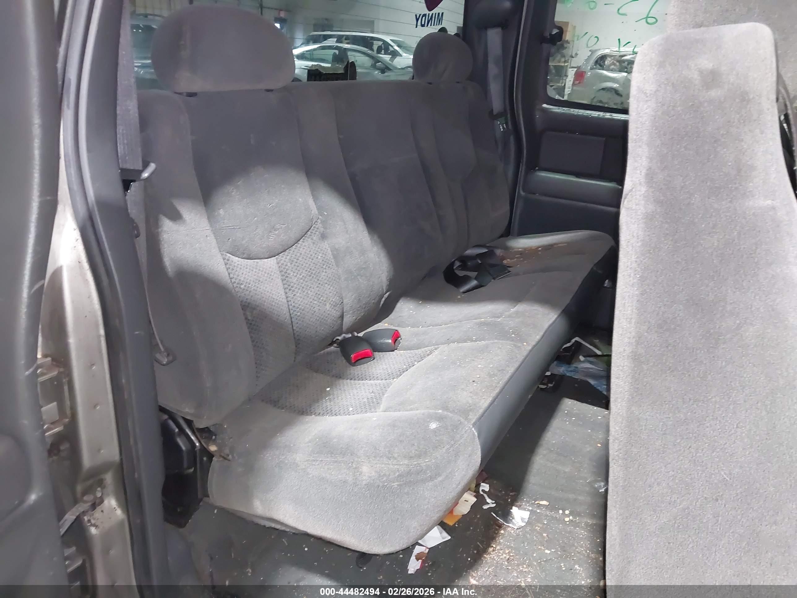 CHEVROLET SILVERADO image 8
