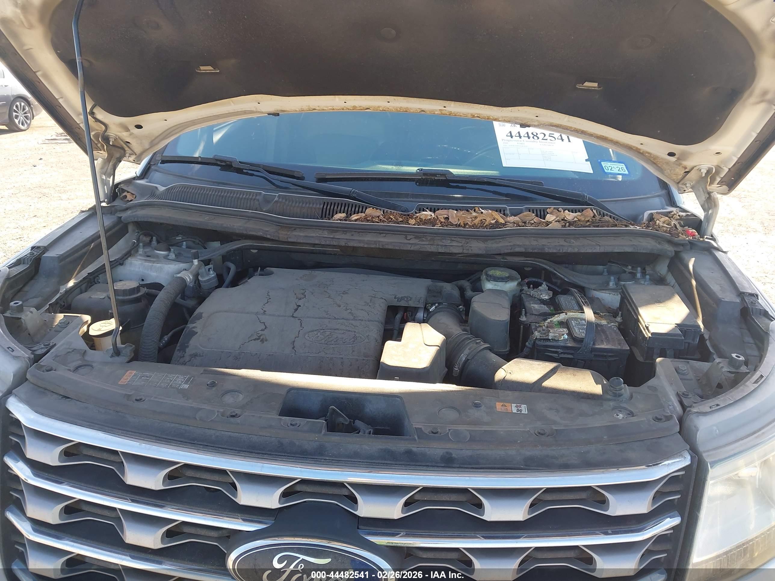 FORD EXPLORER image 10