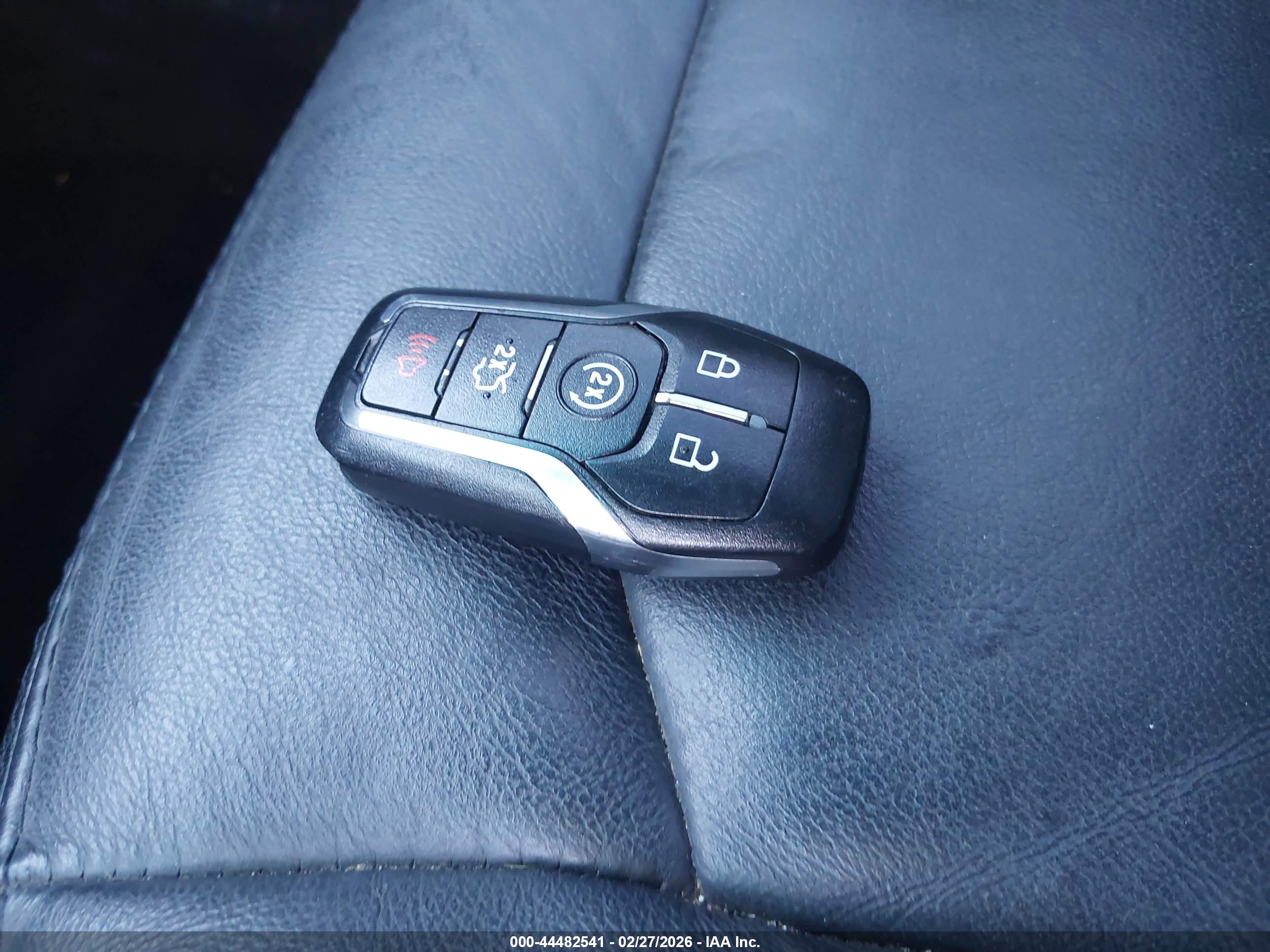 FORD EXPLORER image 11
