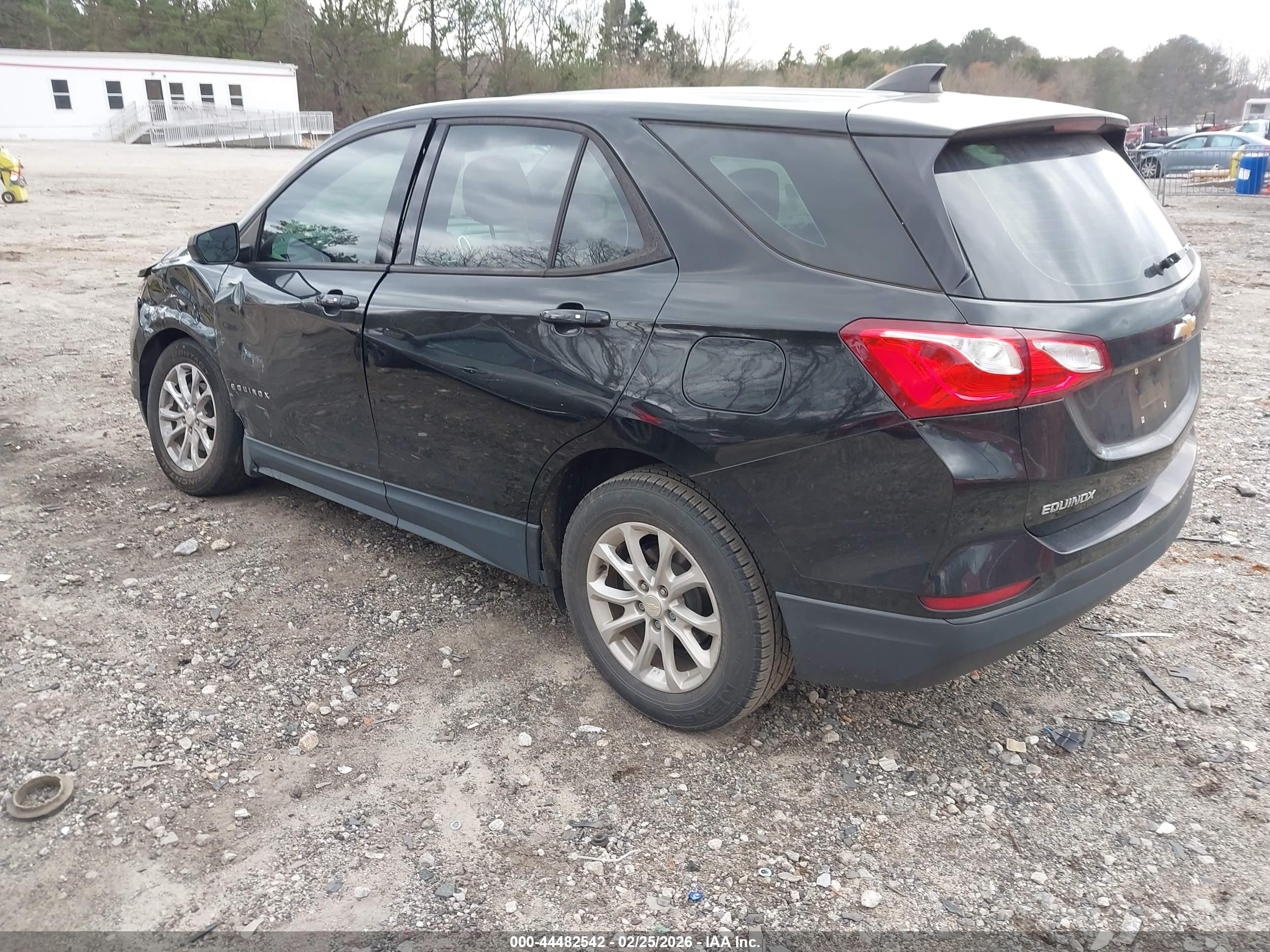 CHEVROLET EQUINOX image 3