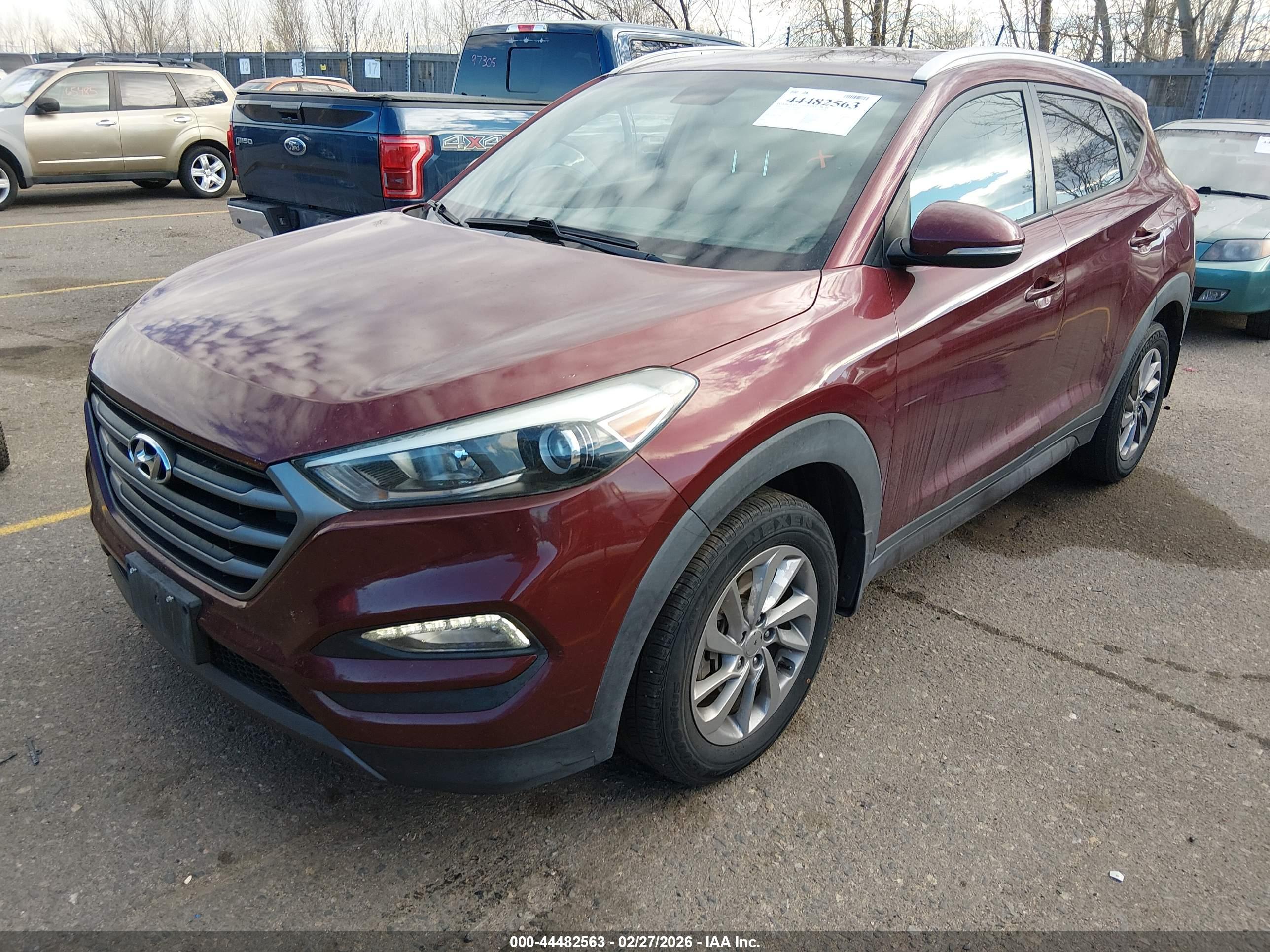 HYUNDAI TUCSON image 2