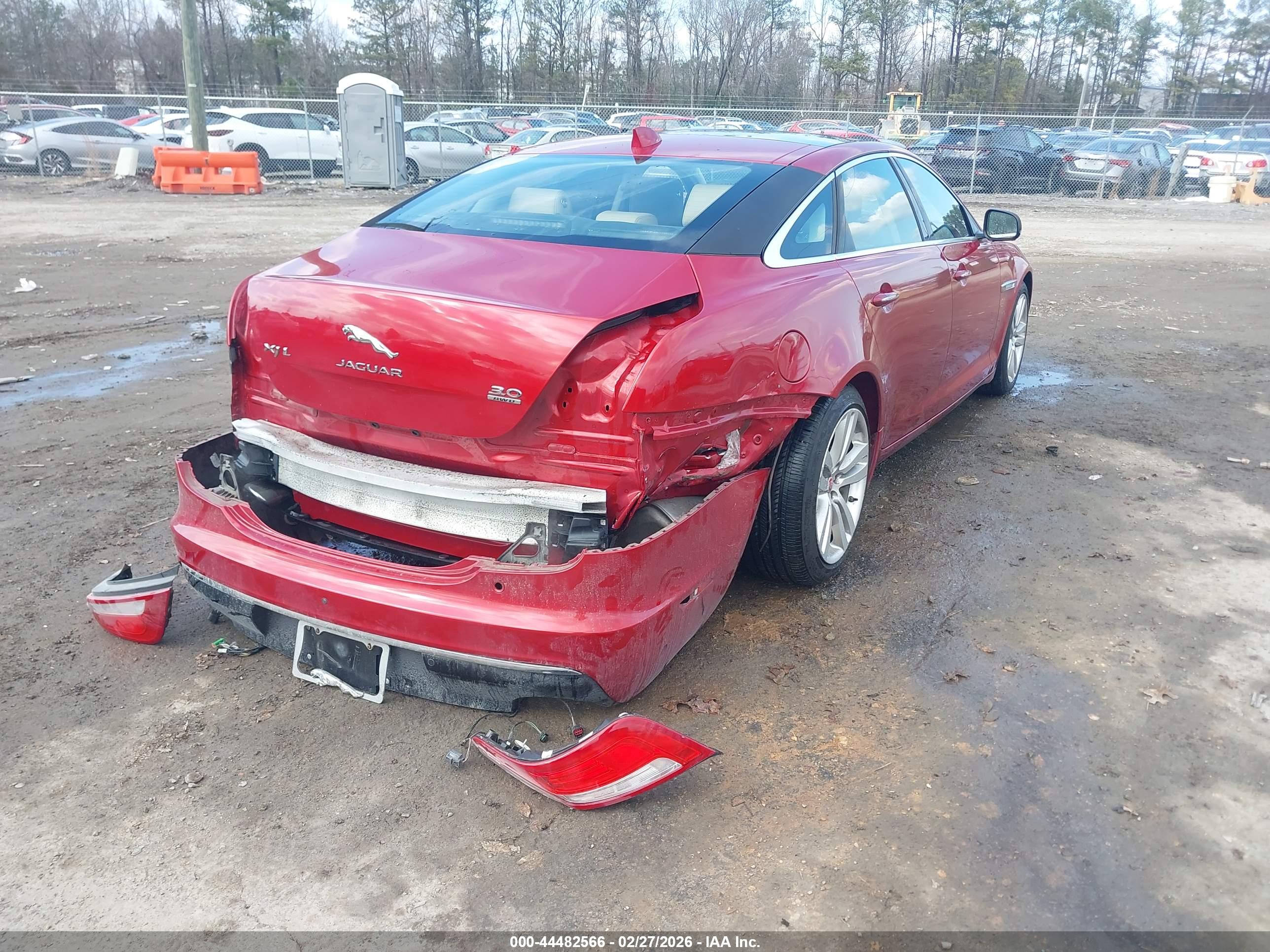 JAGUAR XJ image 4