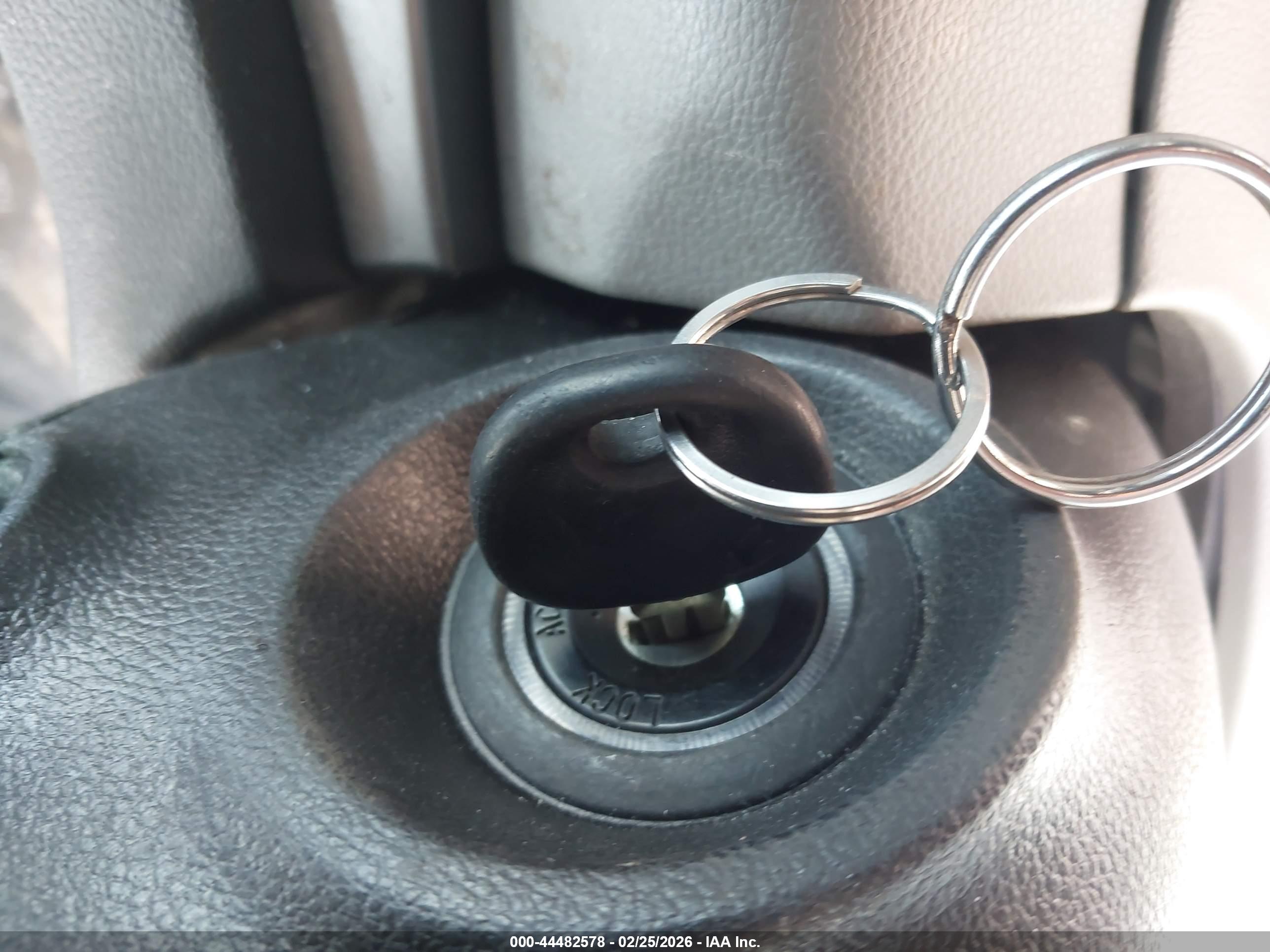 HYUNDAI ELANTRA image 11