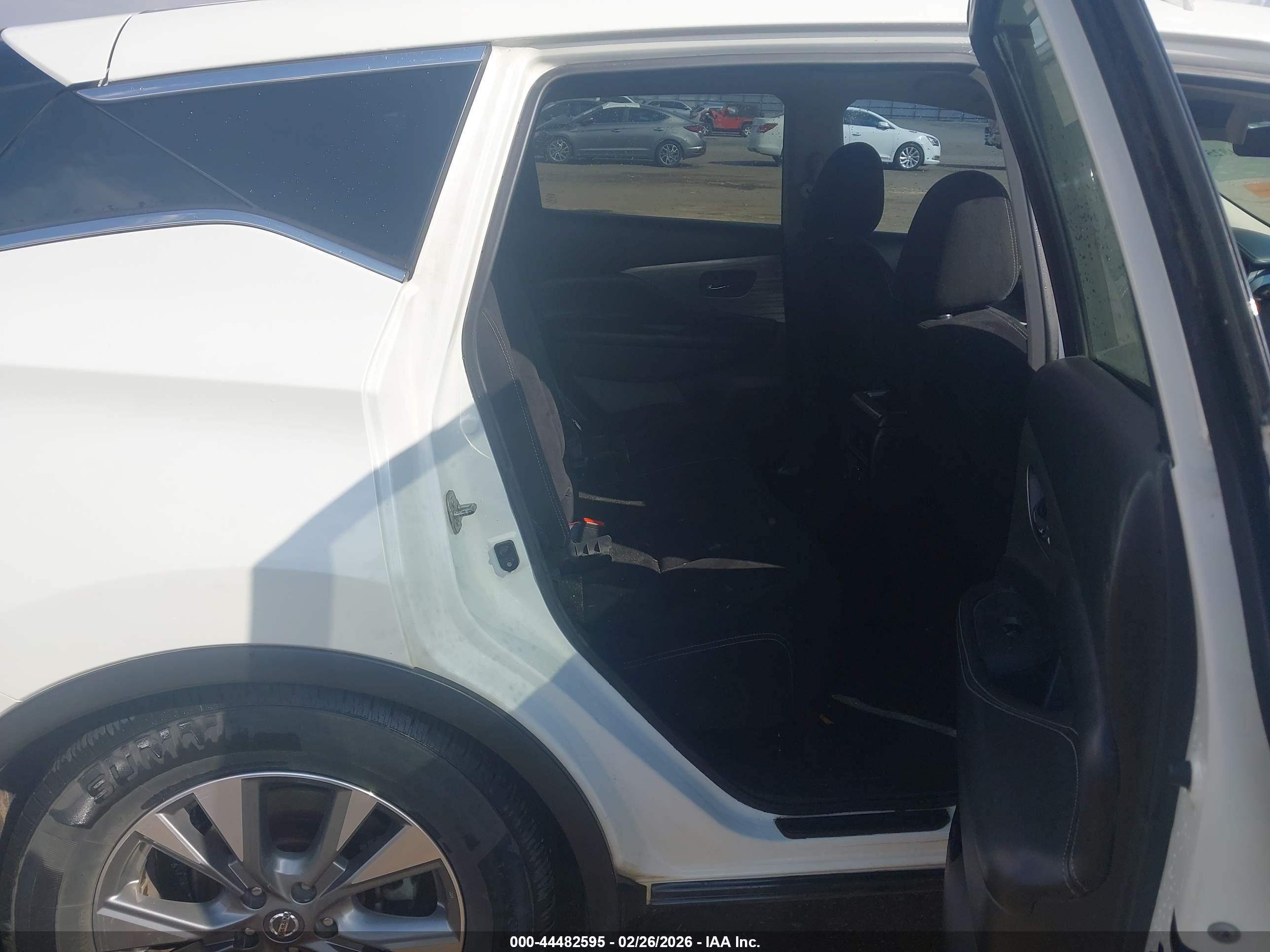 NISSAN MURANO image 8
