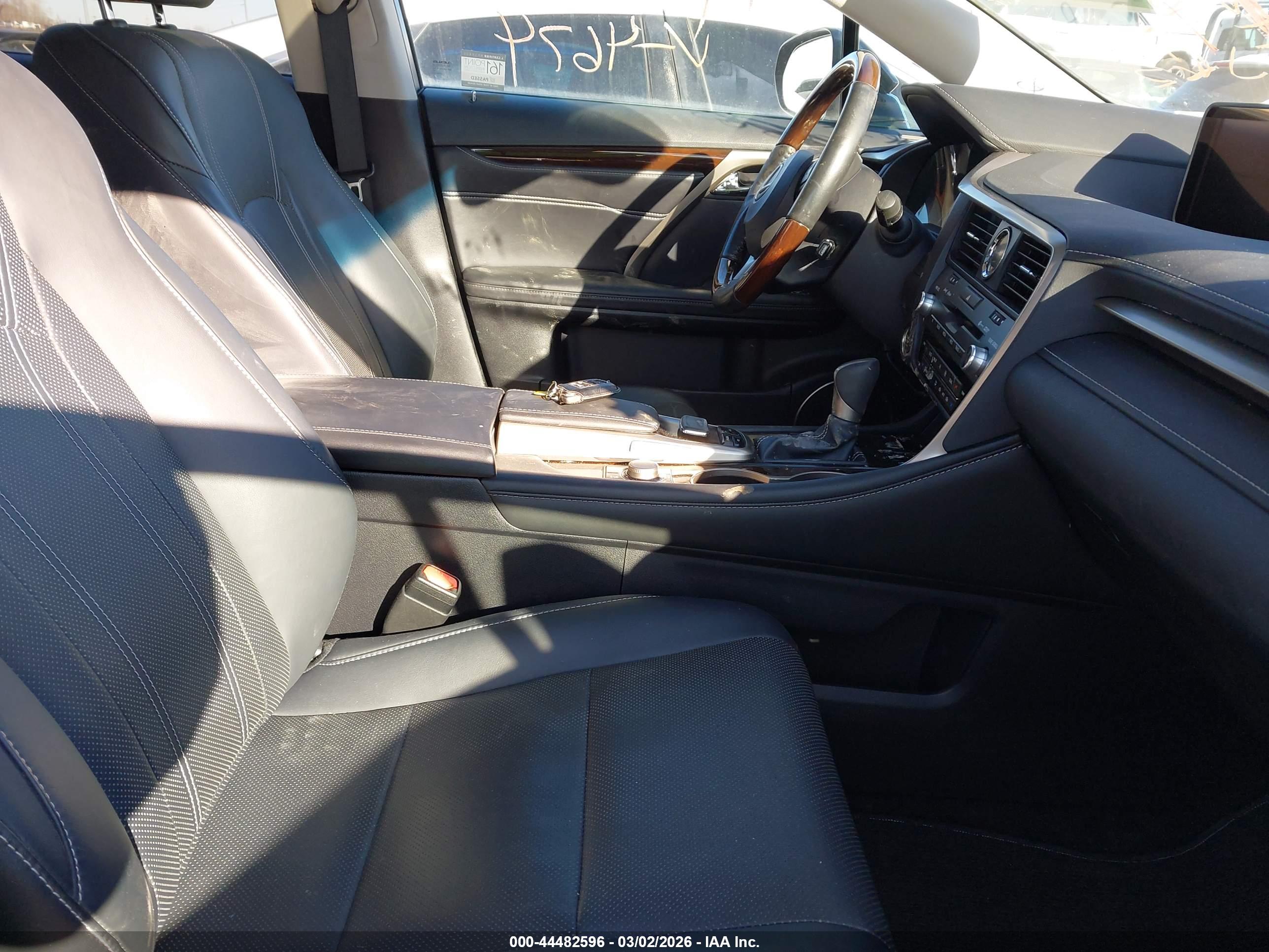 LEXUS RX image 5