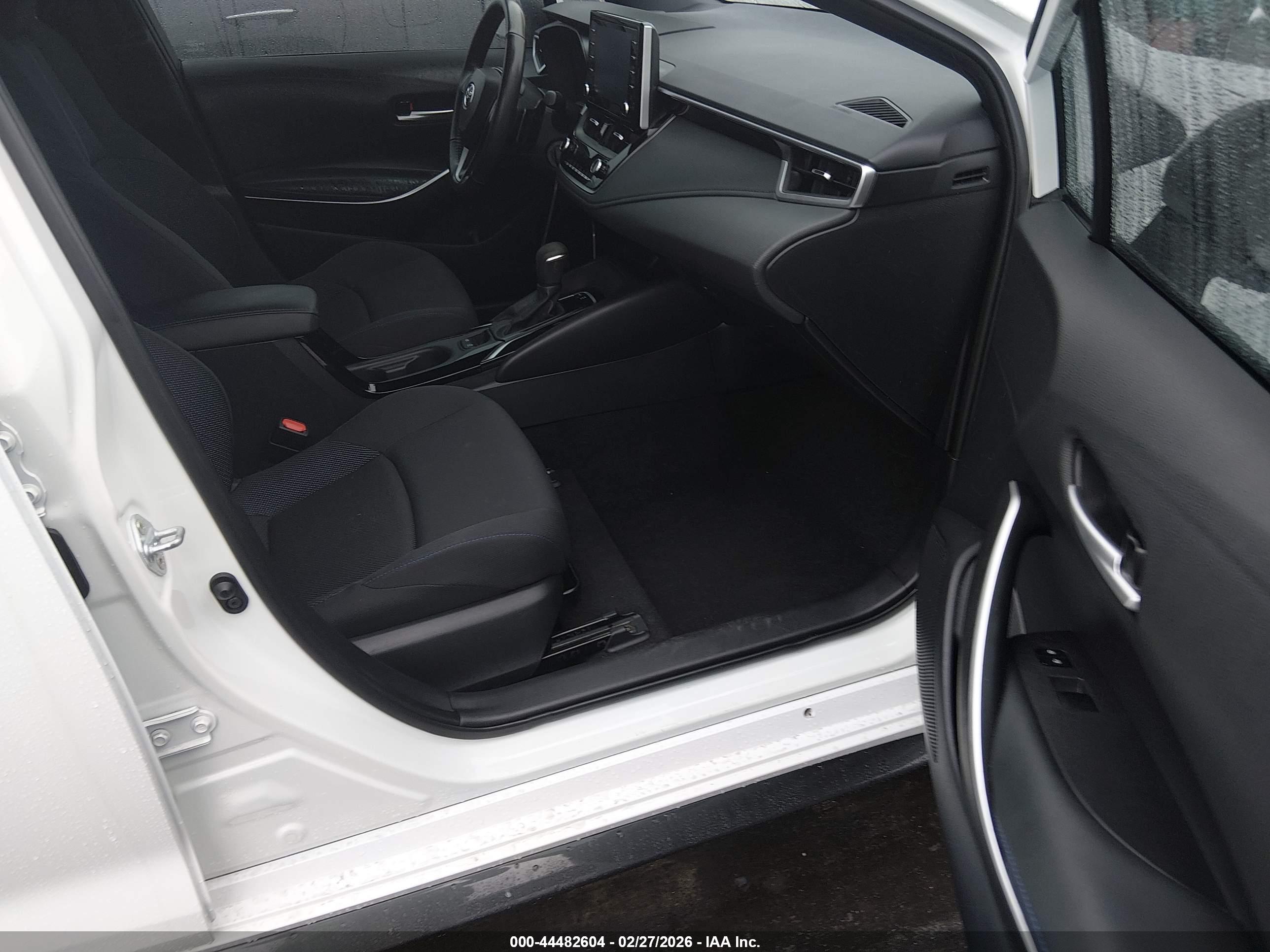 TOYOTA COROLLA image 5