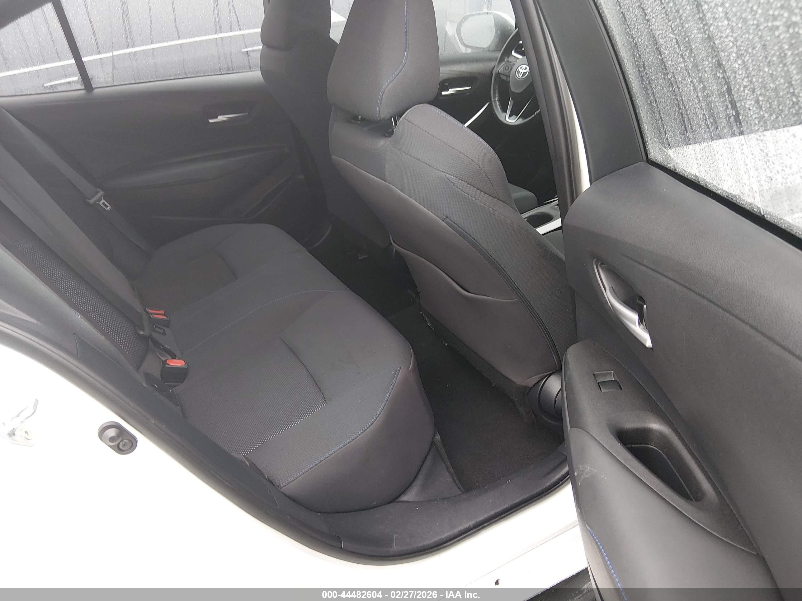 TOYOTA COROLLA image 8