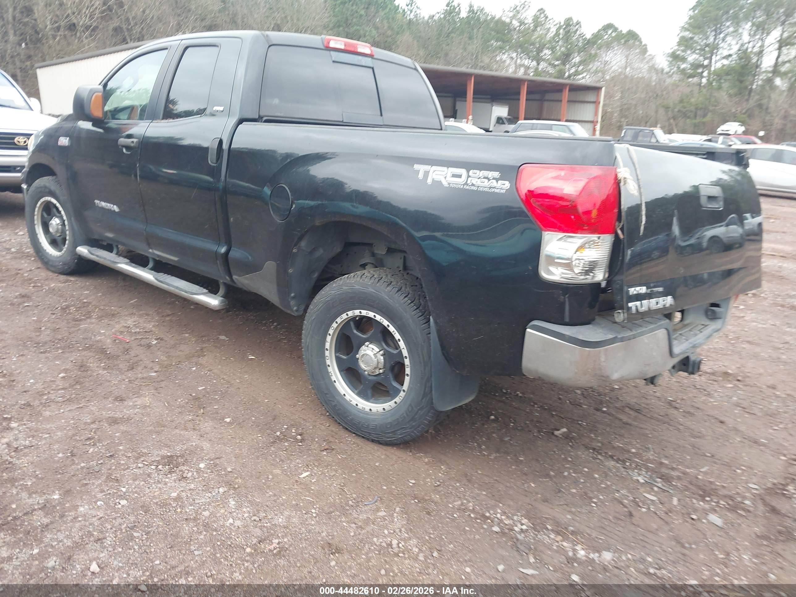 TOYOTA TUNDRA image 3