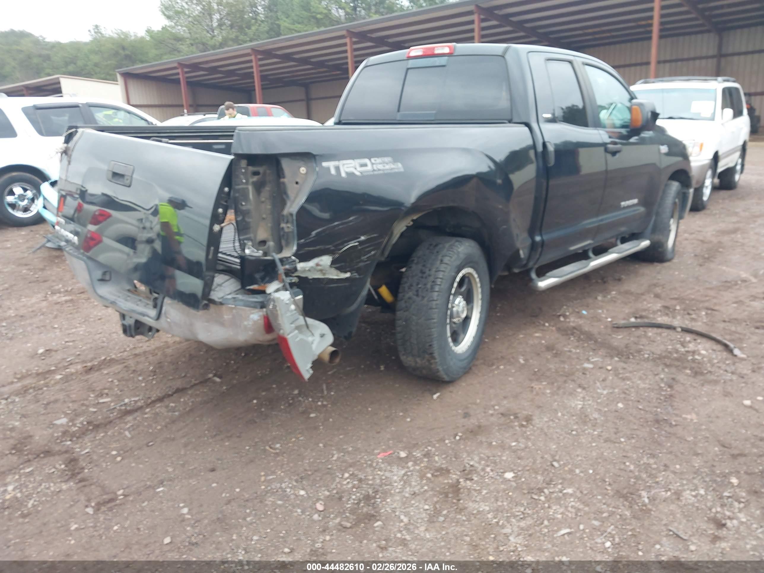 TOYOTA TUNDRA image 4