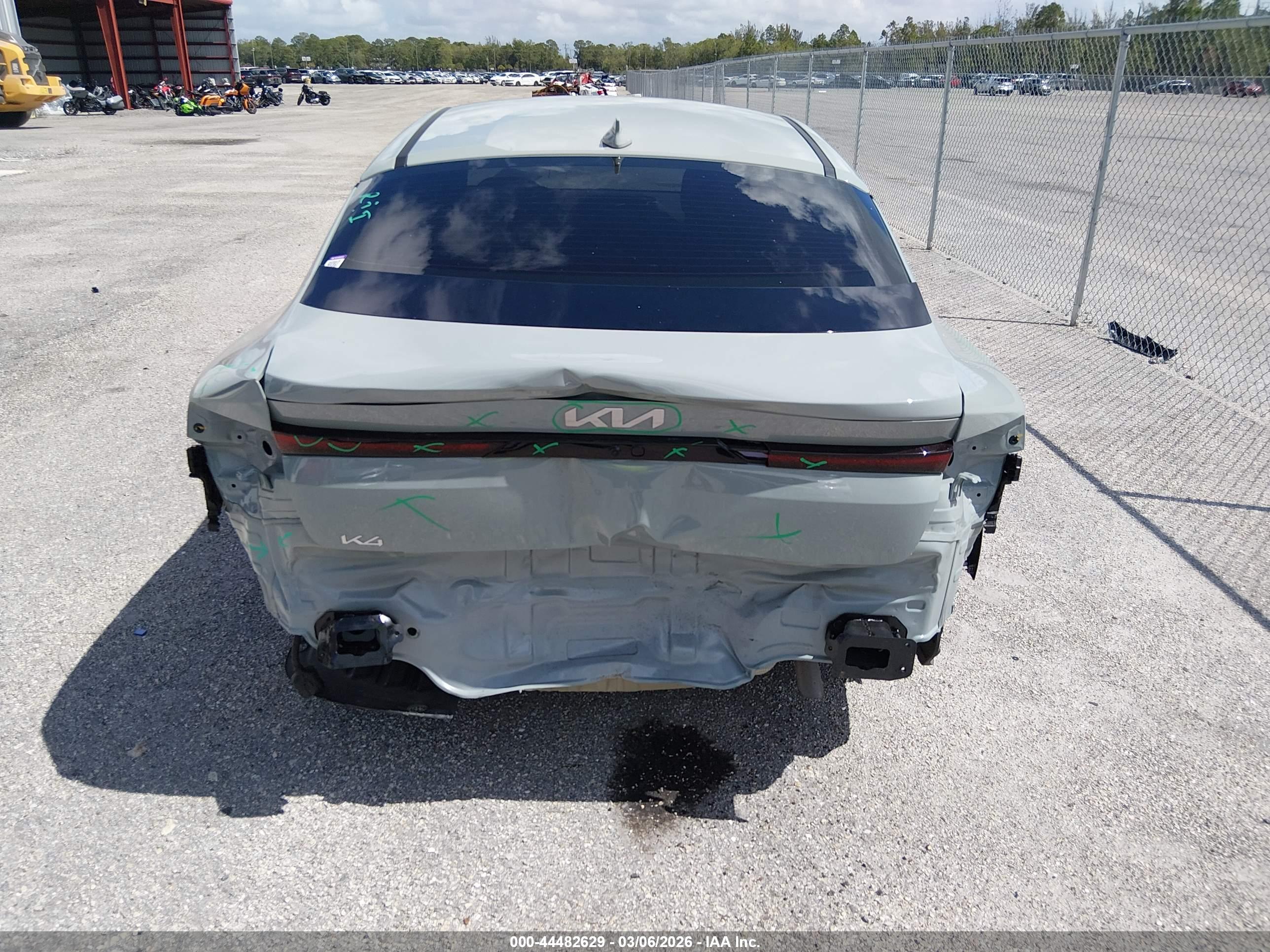 KIA K4 image 6