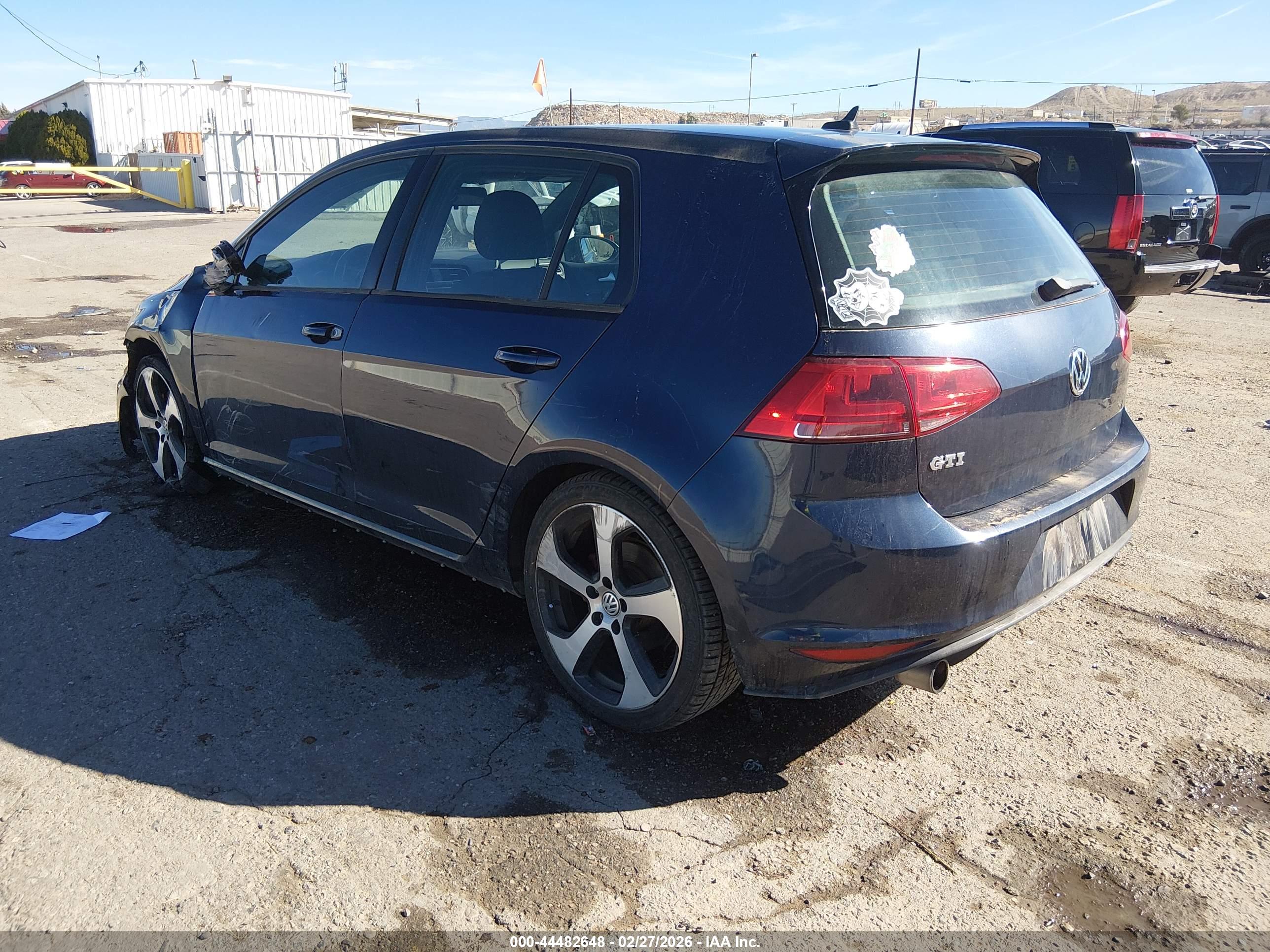 VOLKSWAGEN GOLF image 3