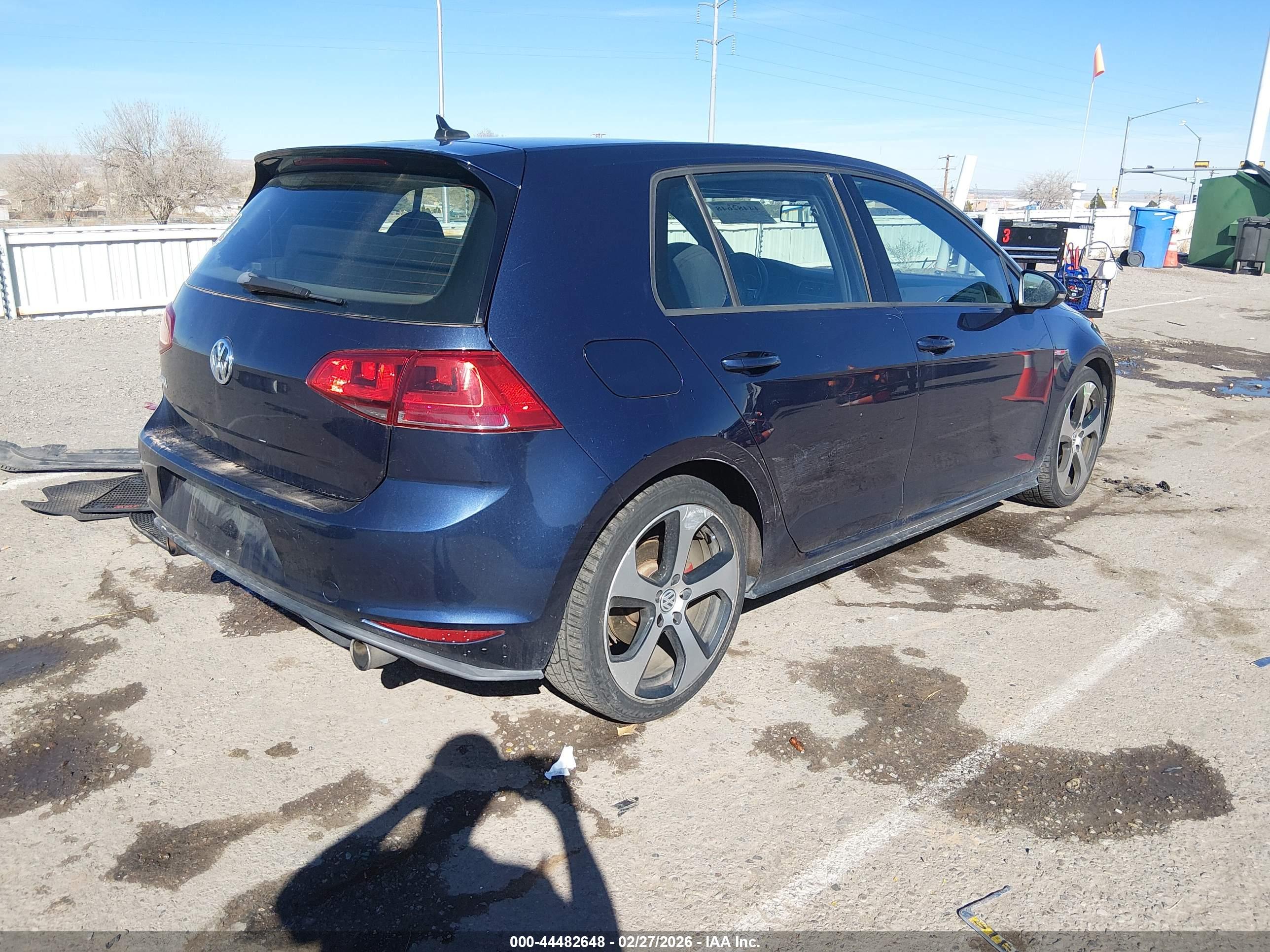VOLKSWAGEN GOLF image 4
